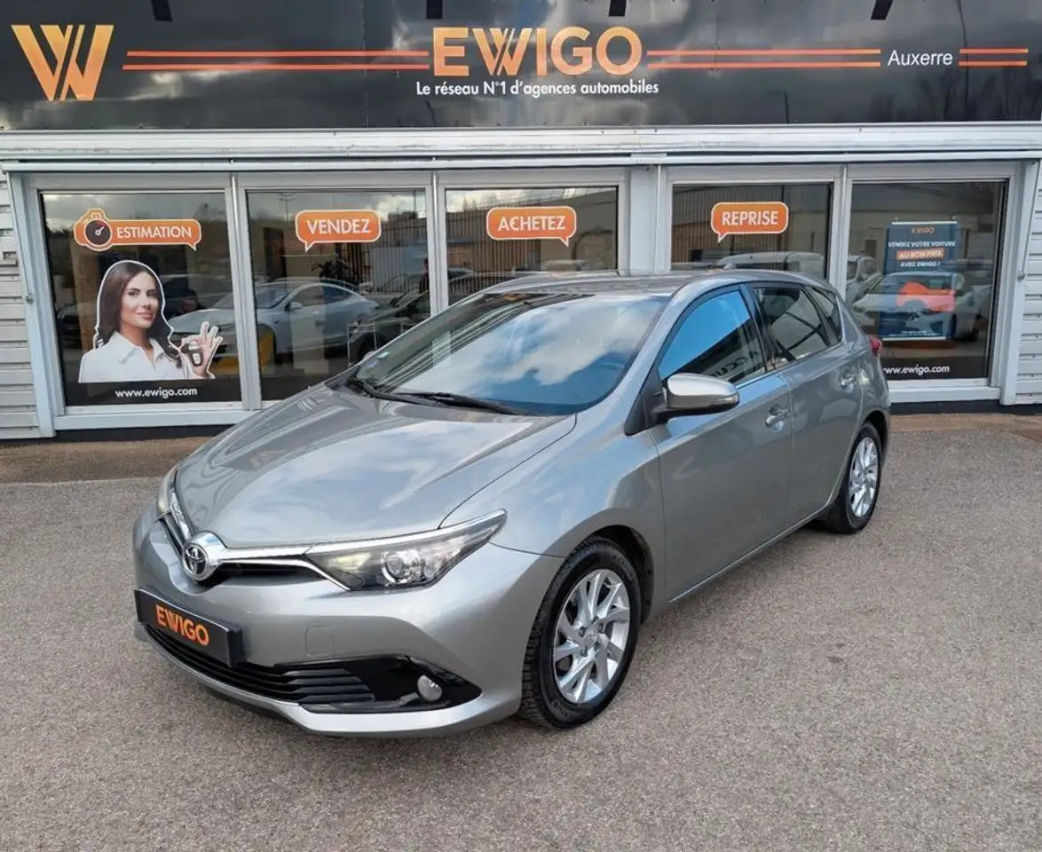 Toyota Auris 1.2 t 115ch dynamic camera recul attelag