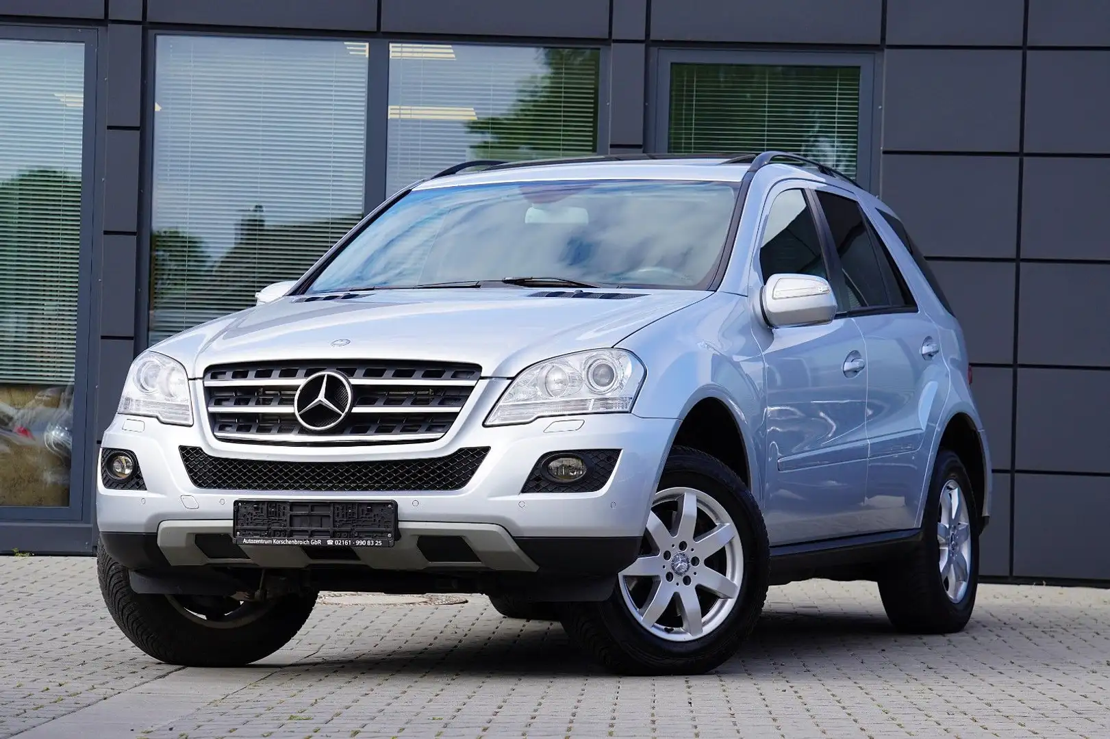 Mercedes-Benz ML 350 CDI Silber - 1