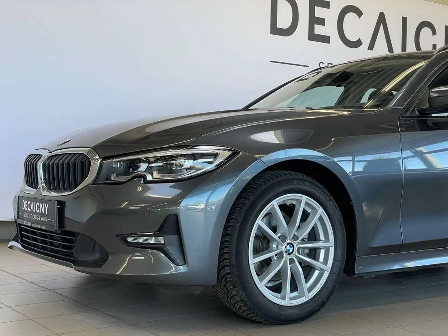 BMW 318 2.0 Touring*App Connect*Navigatie*Digital Cockpit Gris - 2