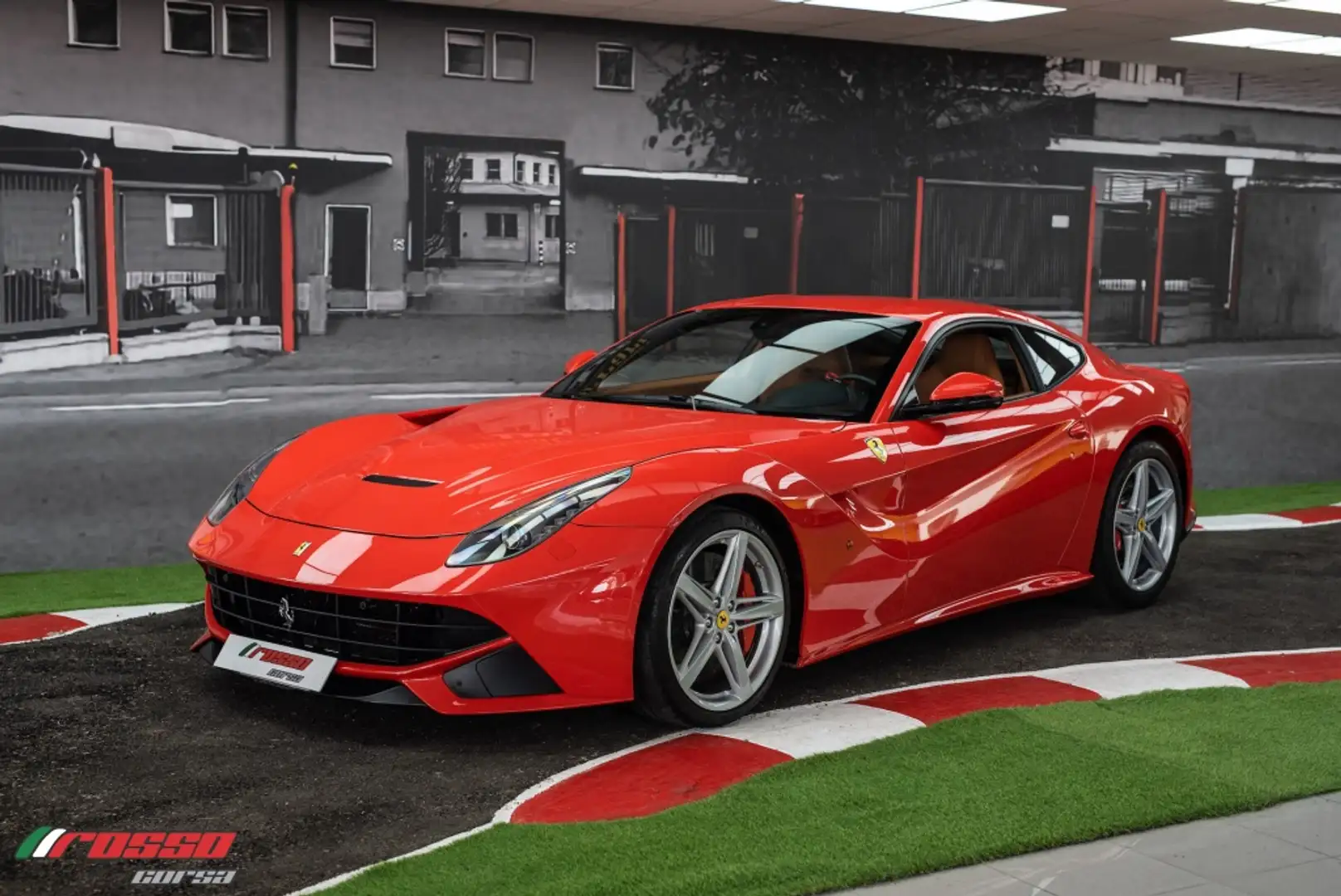 Ferrari F12 F12berlinetta Rot - 1
