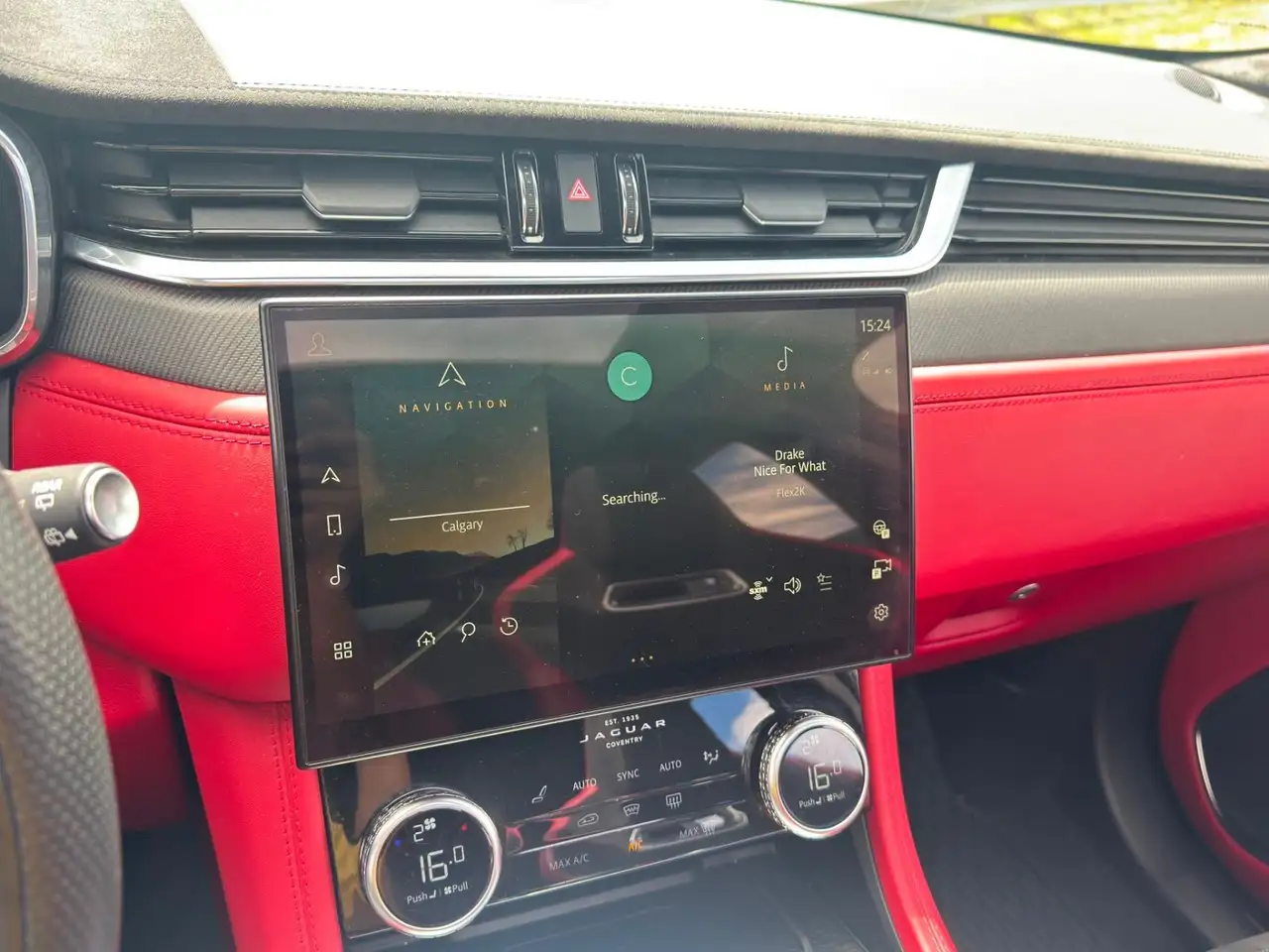 Jaguar F-Pace снимка Jaguar F-Pace