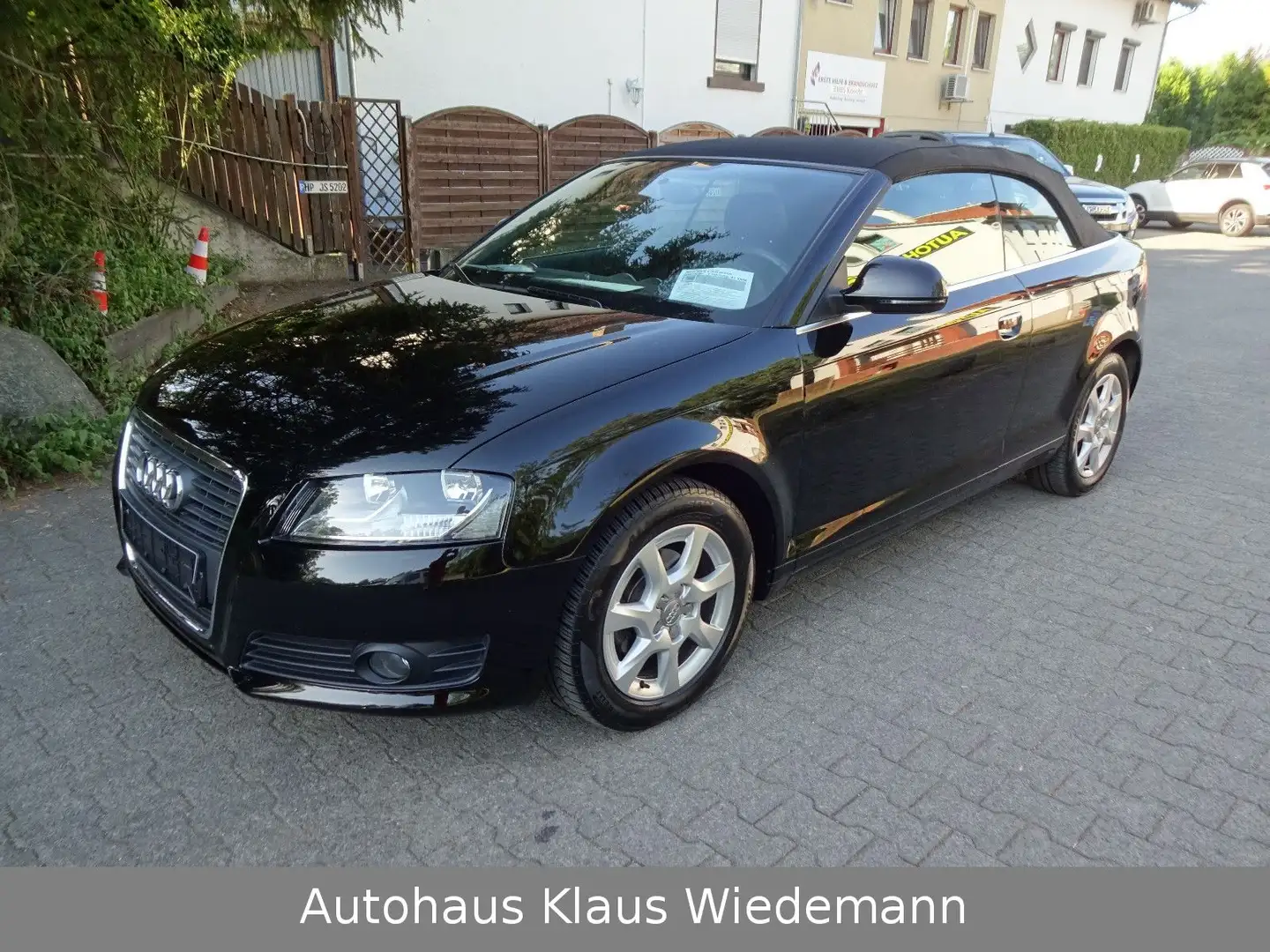 Audi A3 1.6 Attraction Cabriolet - 2.Hd./orig. 53 TKM crna - 1
