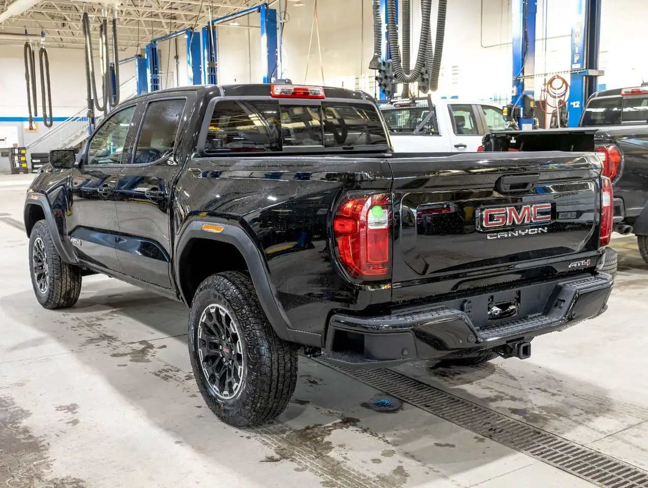 GMC Canyon снимка GMC Canyon