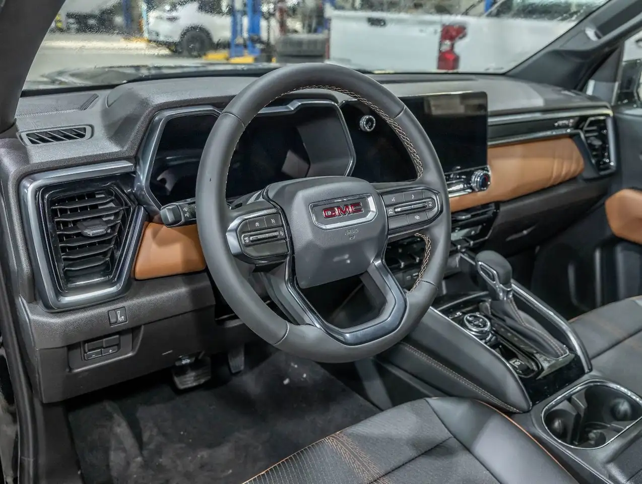 GMC Canyon снимка GMC Canyon