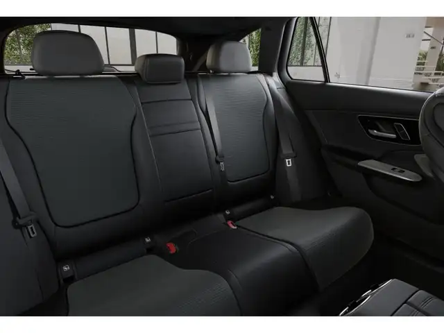 Mercedes-Benz C-Class view 10