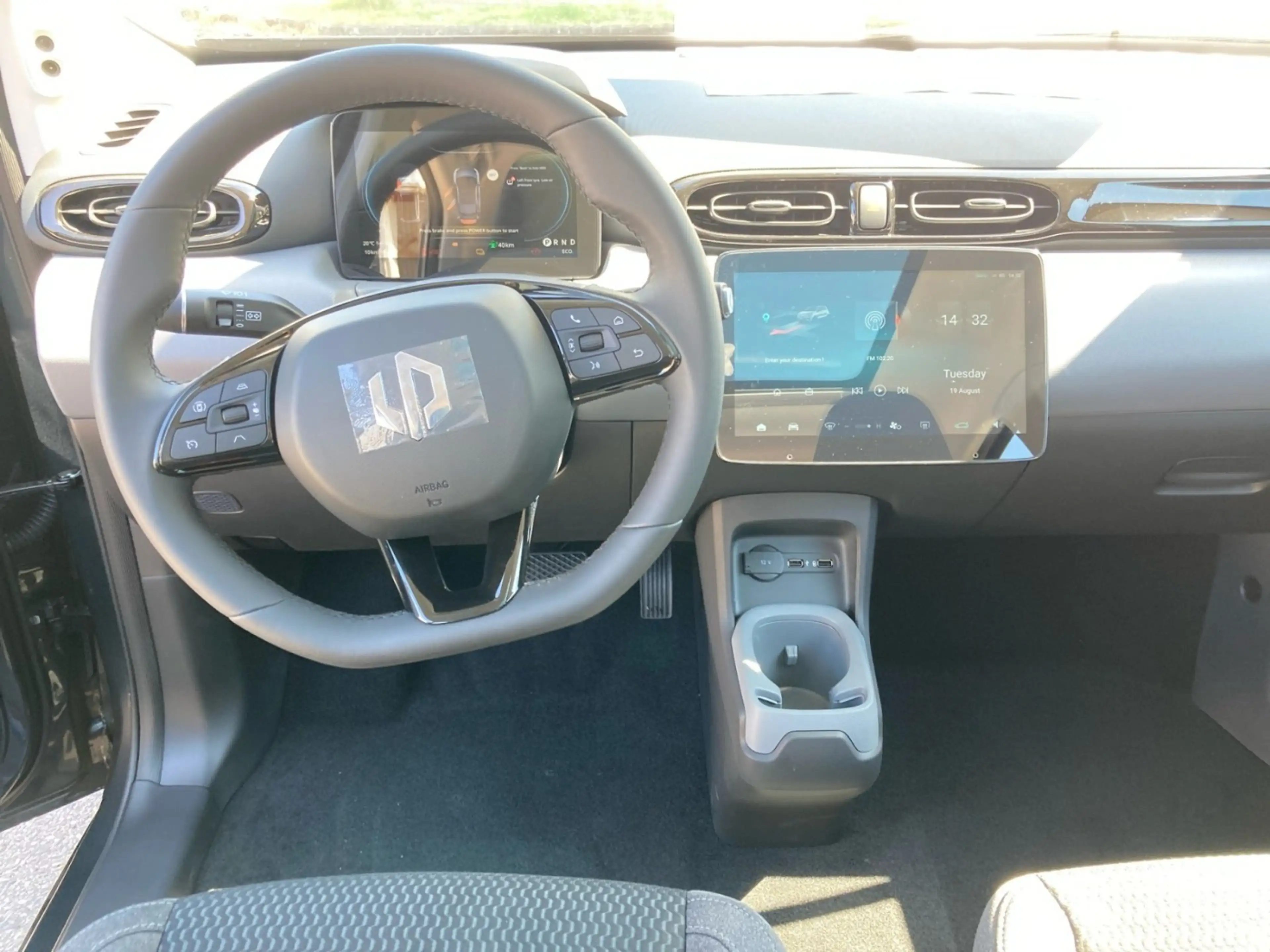 Leapmotor T03 37 70 kW BEV ACC+Navi+Pano+SD+Kam.+KeyLess — photo 15