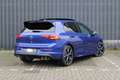 Volkswagen Golf 8 2.0 TSI R 4M PERFORMANCE AKRA HARMAN Blauw - thumbnail 3