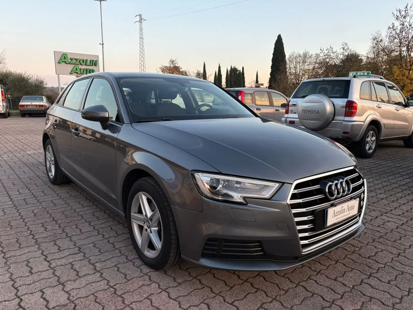 Audi A3 SPORTBACK 1.6 TDI AUTOMATICA SI A NEOPATENTATI Grigio - 1