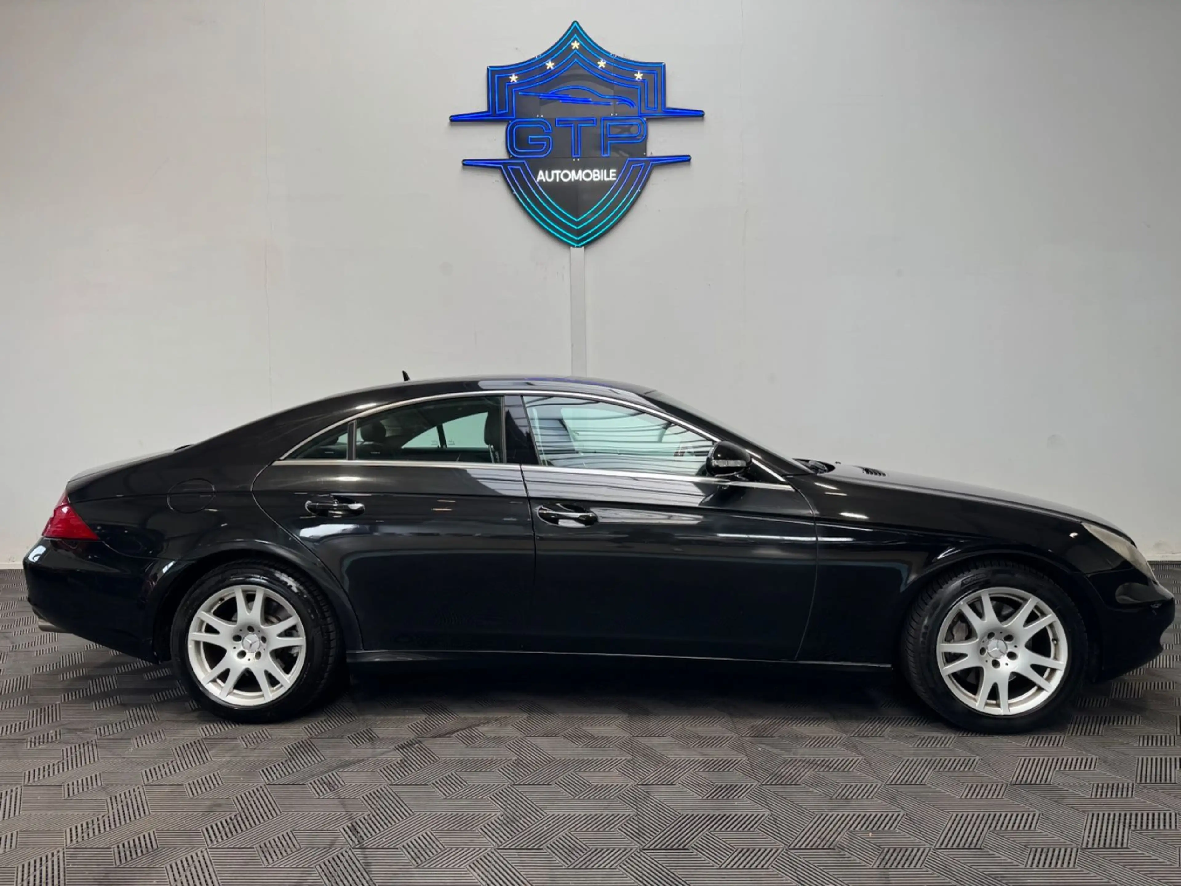Mercedes-Benz CLS 350 CGI — photo 7
