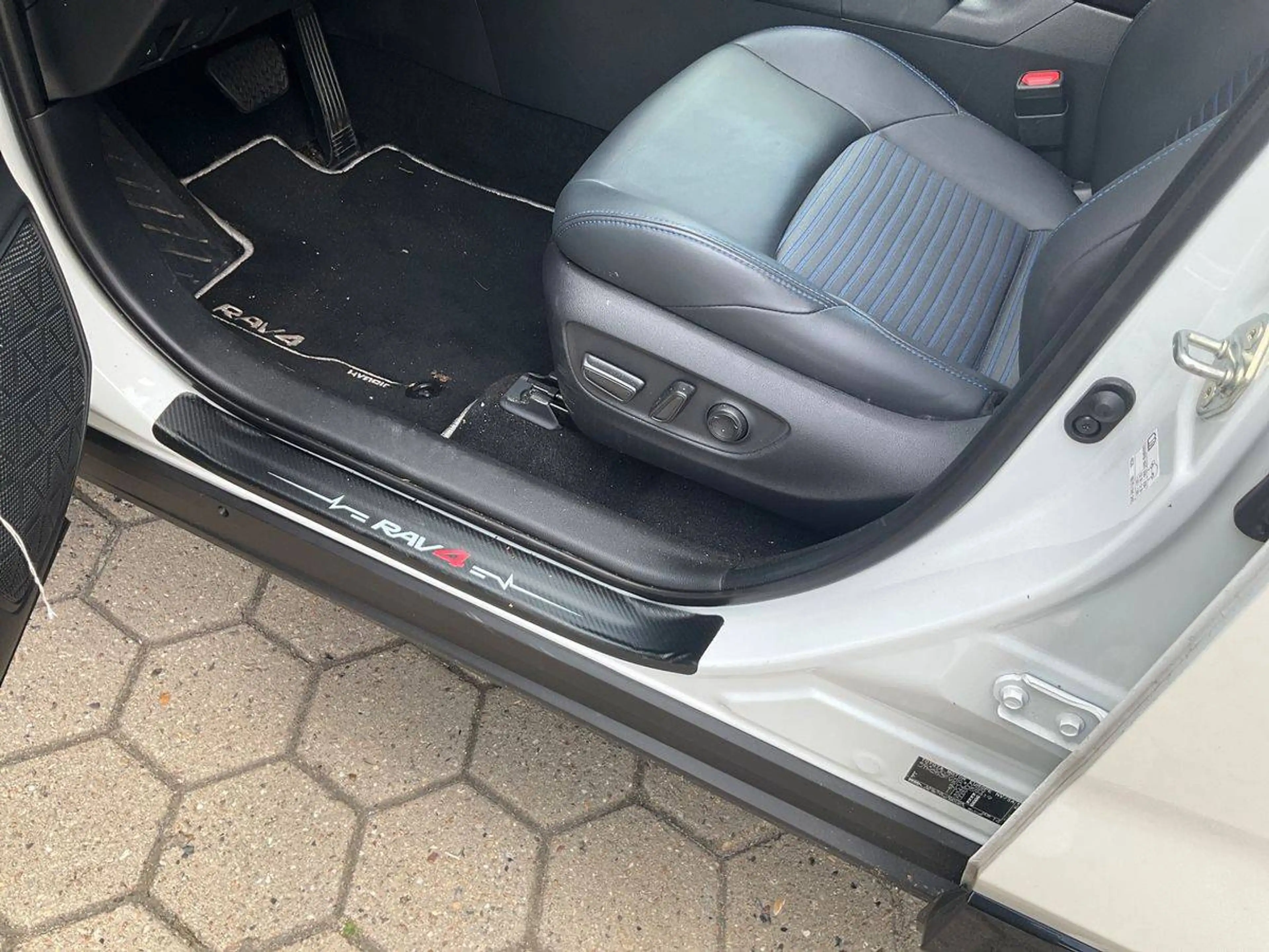 Toyota RAV4 Hybrid 4x2 Basis — photo 7