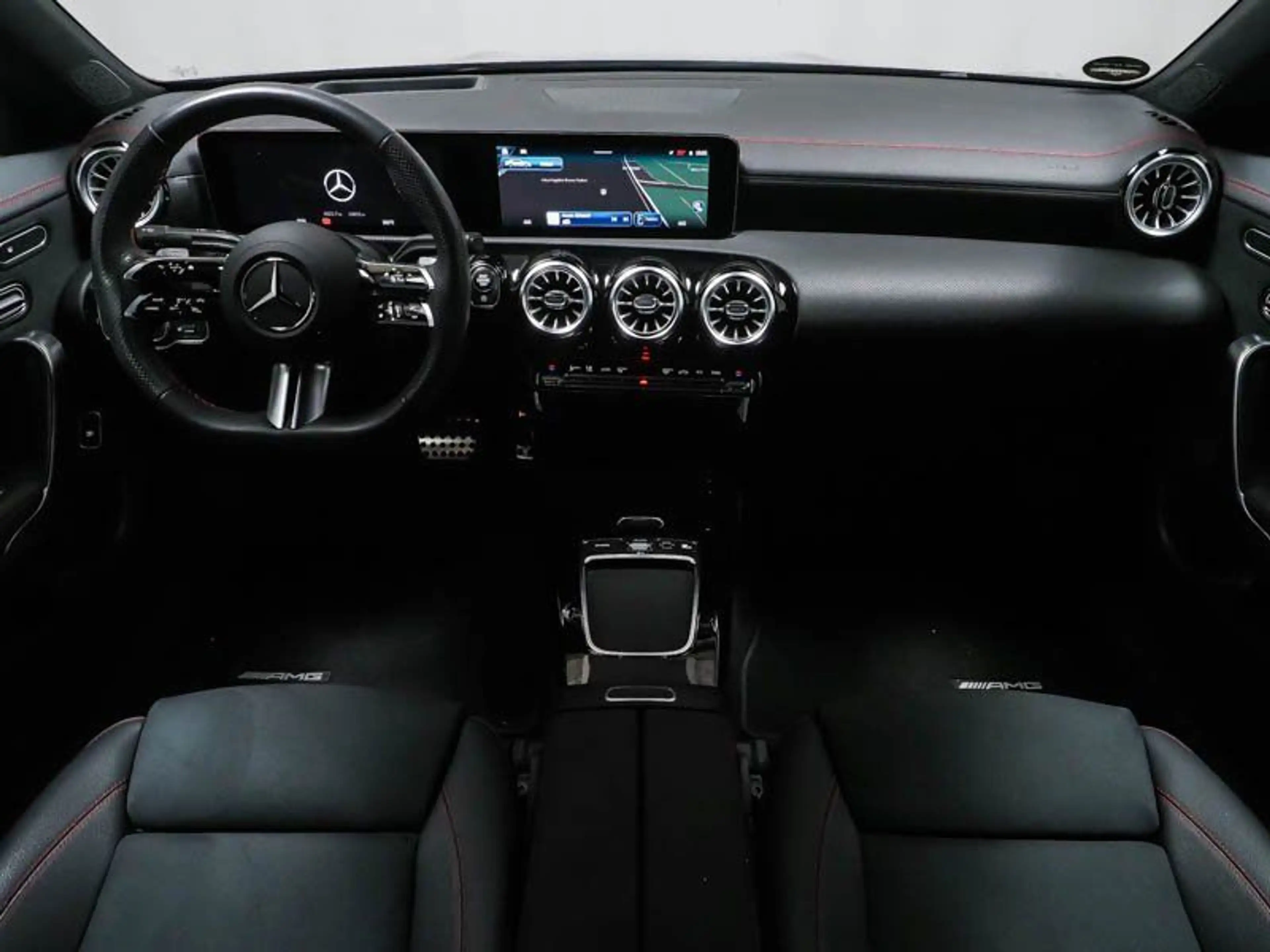 Mercedes-Benz CLA 200 AMG Premium Plus Panorama HUD 360° Totw. — photo 3