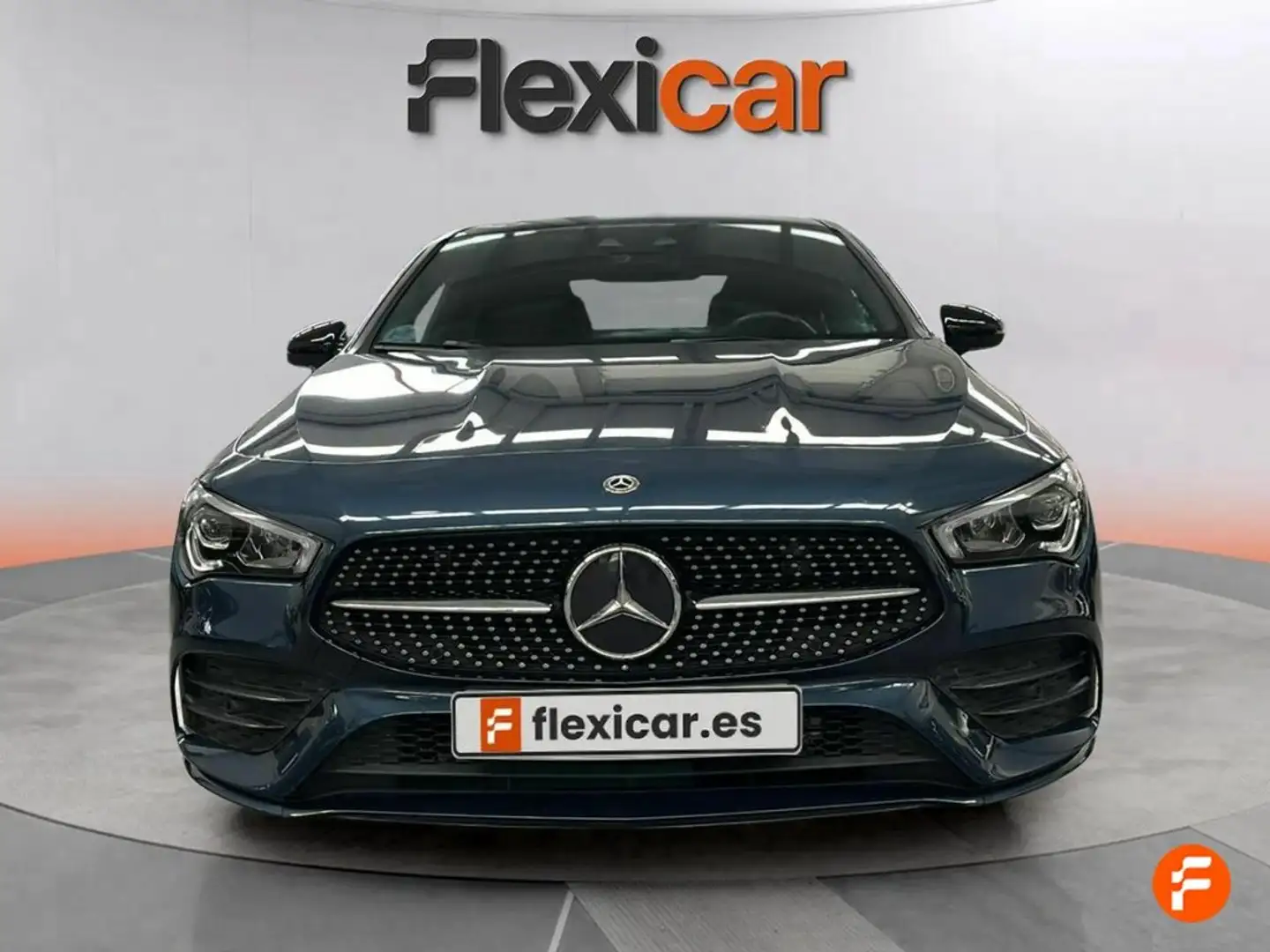 Mercedes-Benz CLA 200 Amarillo - 2