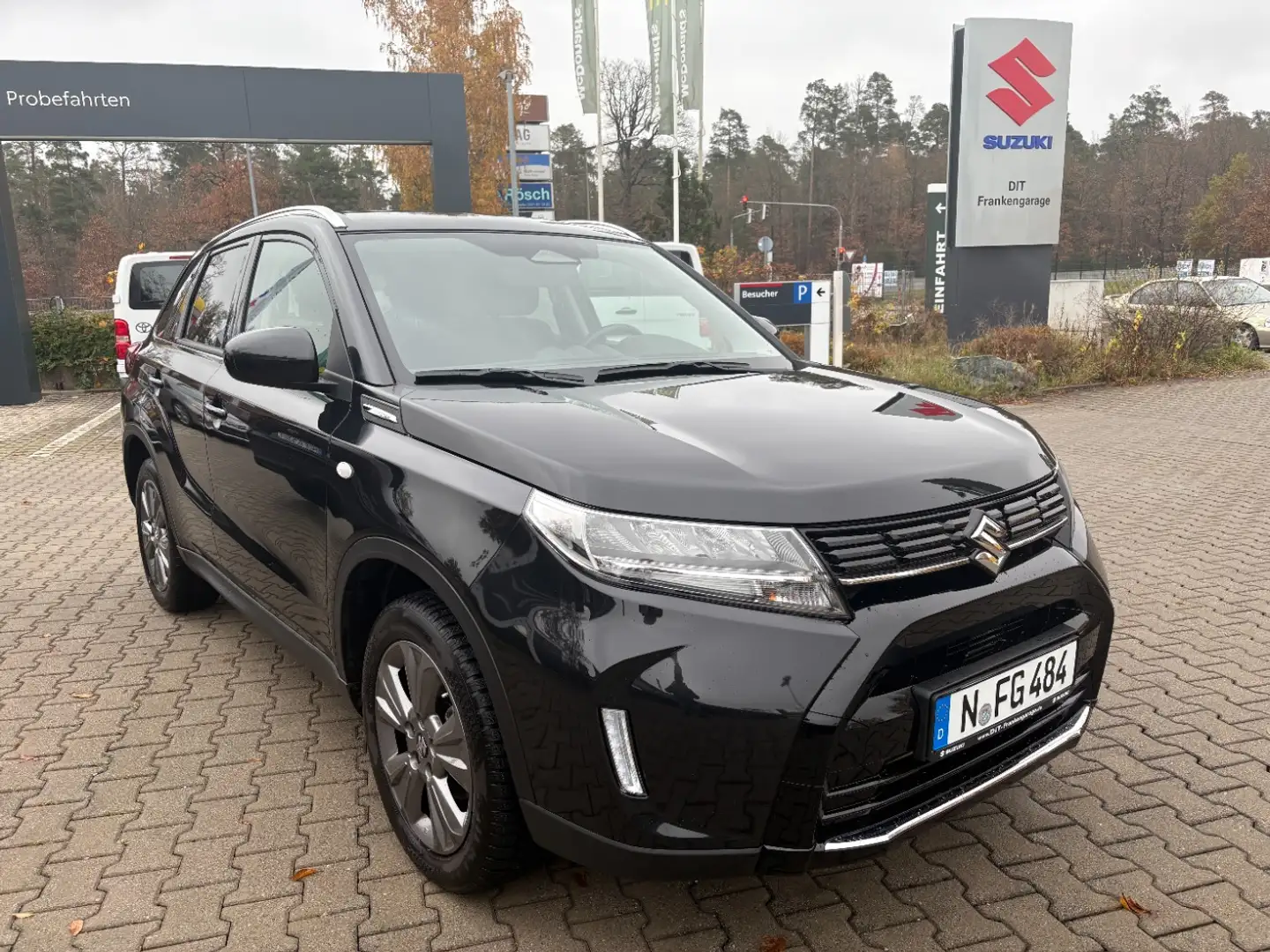 Suzuki Vitara 1.4 Comfort ALLGRIP HYBRID 4x4 LED Schwarz - 2