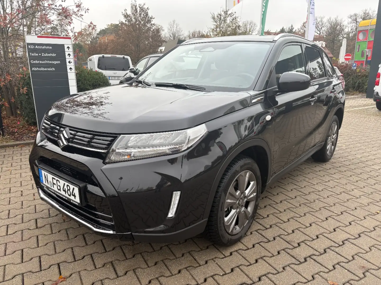 Suzuki Vitara 1.4 Comfort ALLGRIP HYBRID 4x4 LED Schwarz - 1