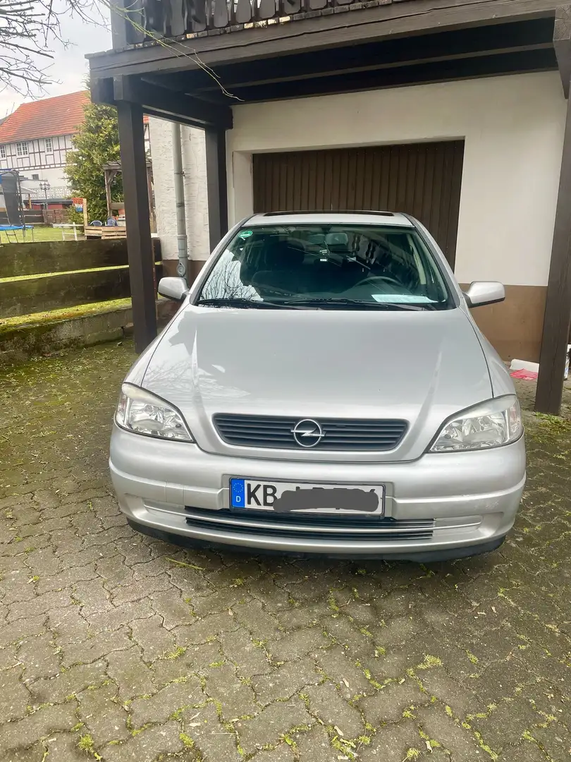 Opel Astra Caravan Automatik GL Grau - 1