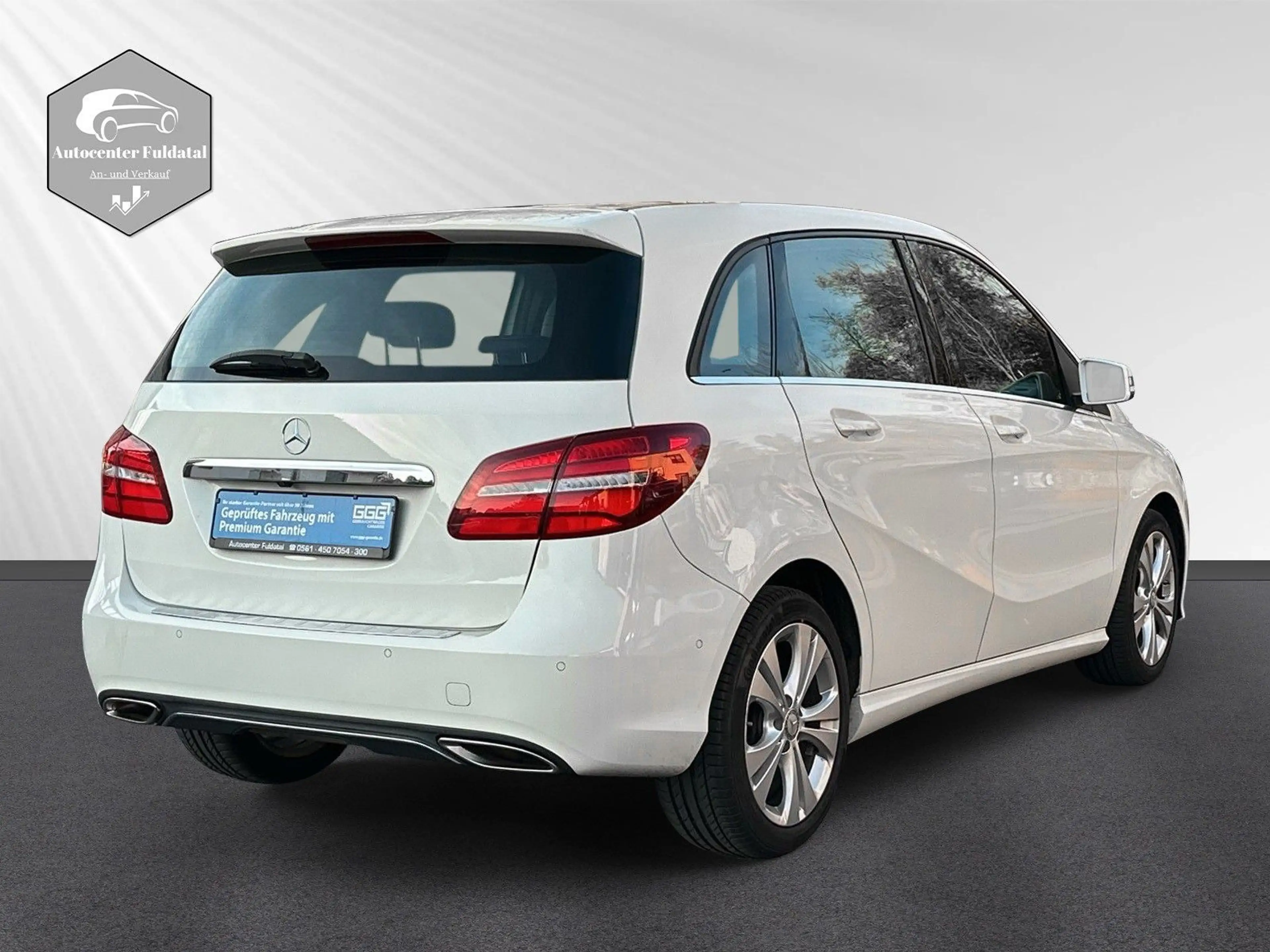 Mercedes-Benz B 200 / Automatik/AHK/Kamera/Navi/SHZ/Klima — photo 7