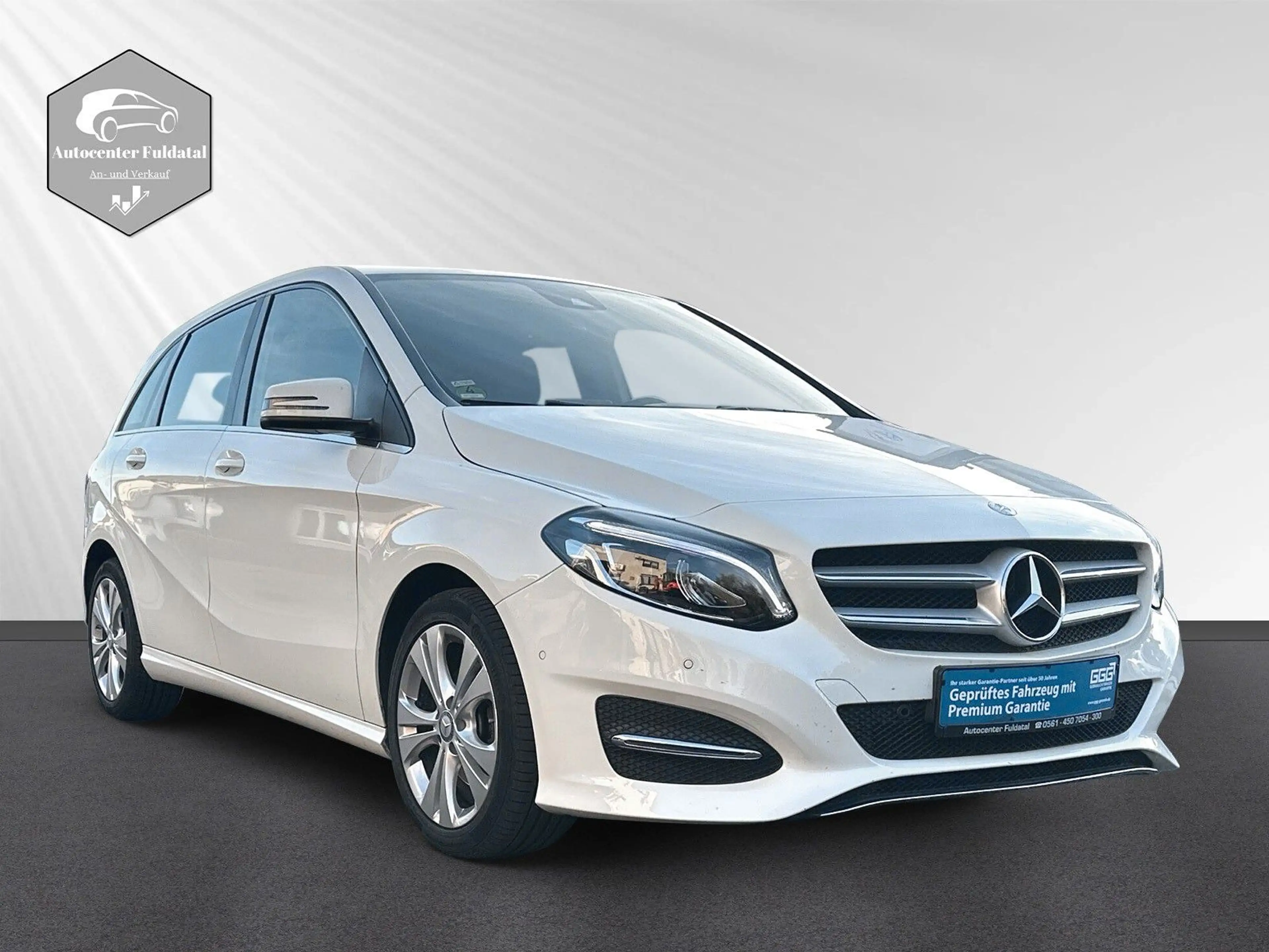 Mercedes-Benz B 200 / Automatik/AHK/Kamera/Navi/SHZ/Klima