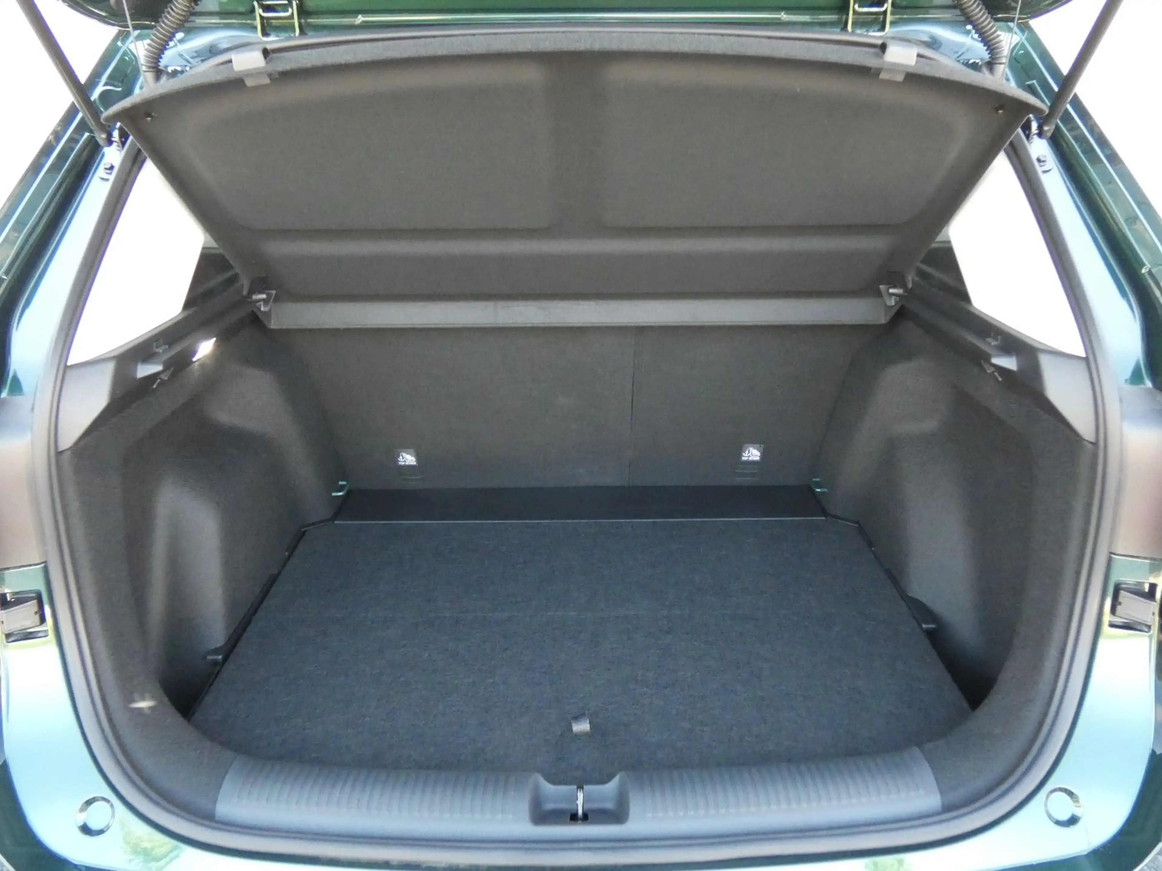 MG ZS Hybrid+ Luxury 360°Kam+LED+Distr+Navi+SHZ+LHZ — photo 10