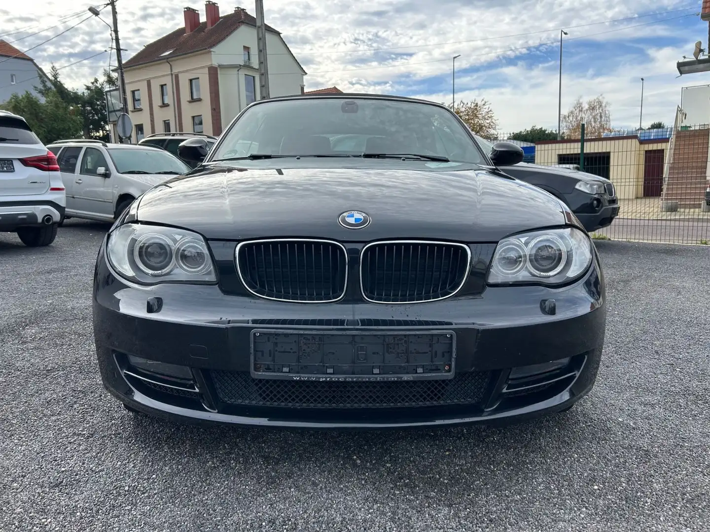 BMW 120 d LEDER + BI-XENON + SHZ + TEMP Schwarz - 2