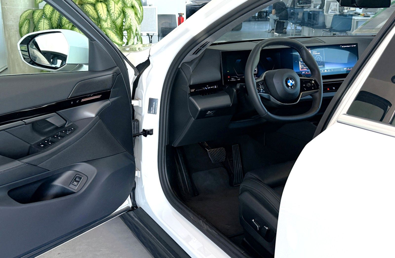 BMW 520 d (G61) *A-LED*Kamera*Leder*SHZ*DrivAss — photo 8