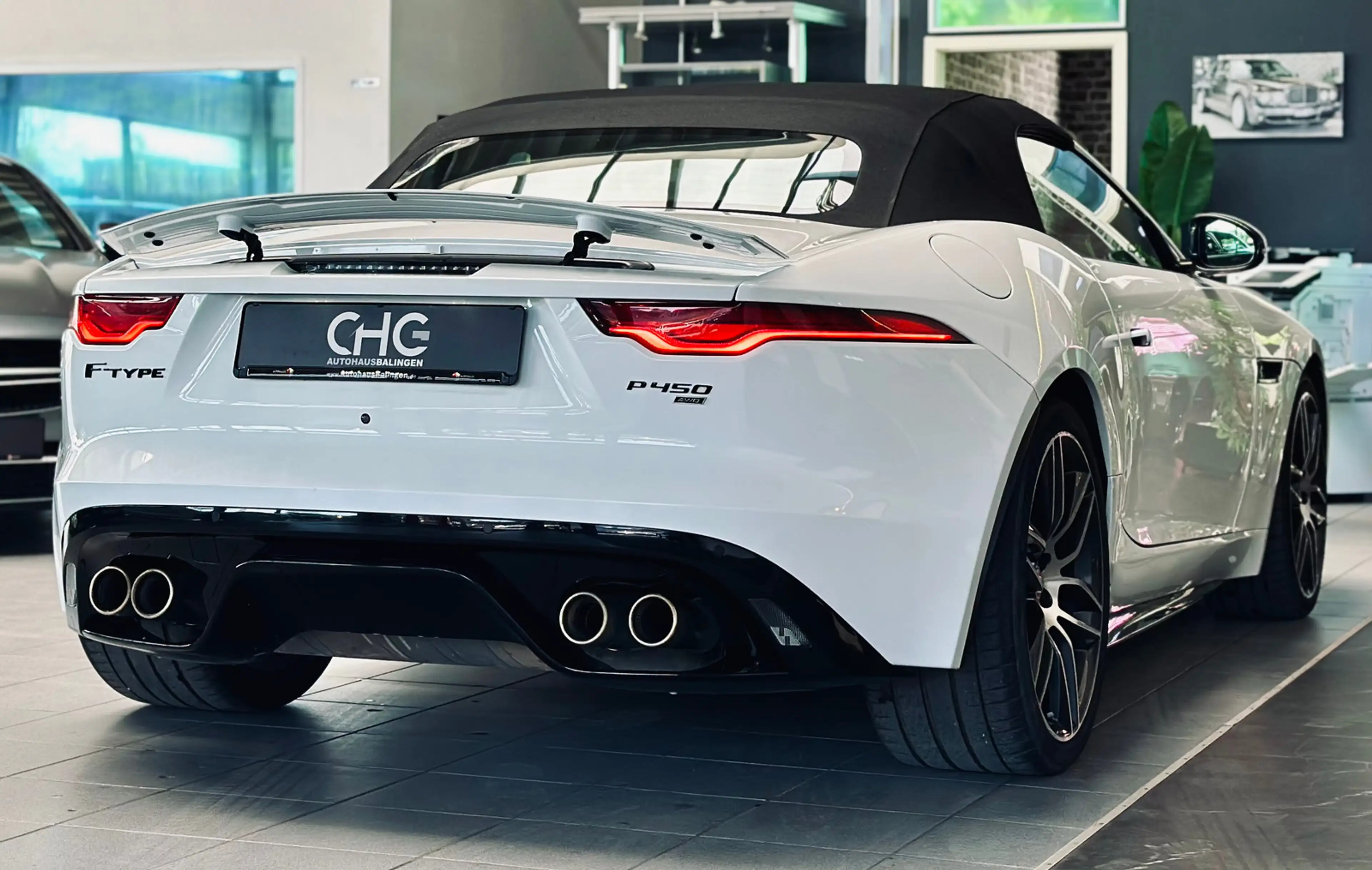 Jaguar F-Type 5.0 V8 R-Dynamic AWD Cabriolet — photo 5