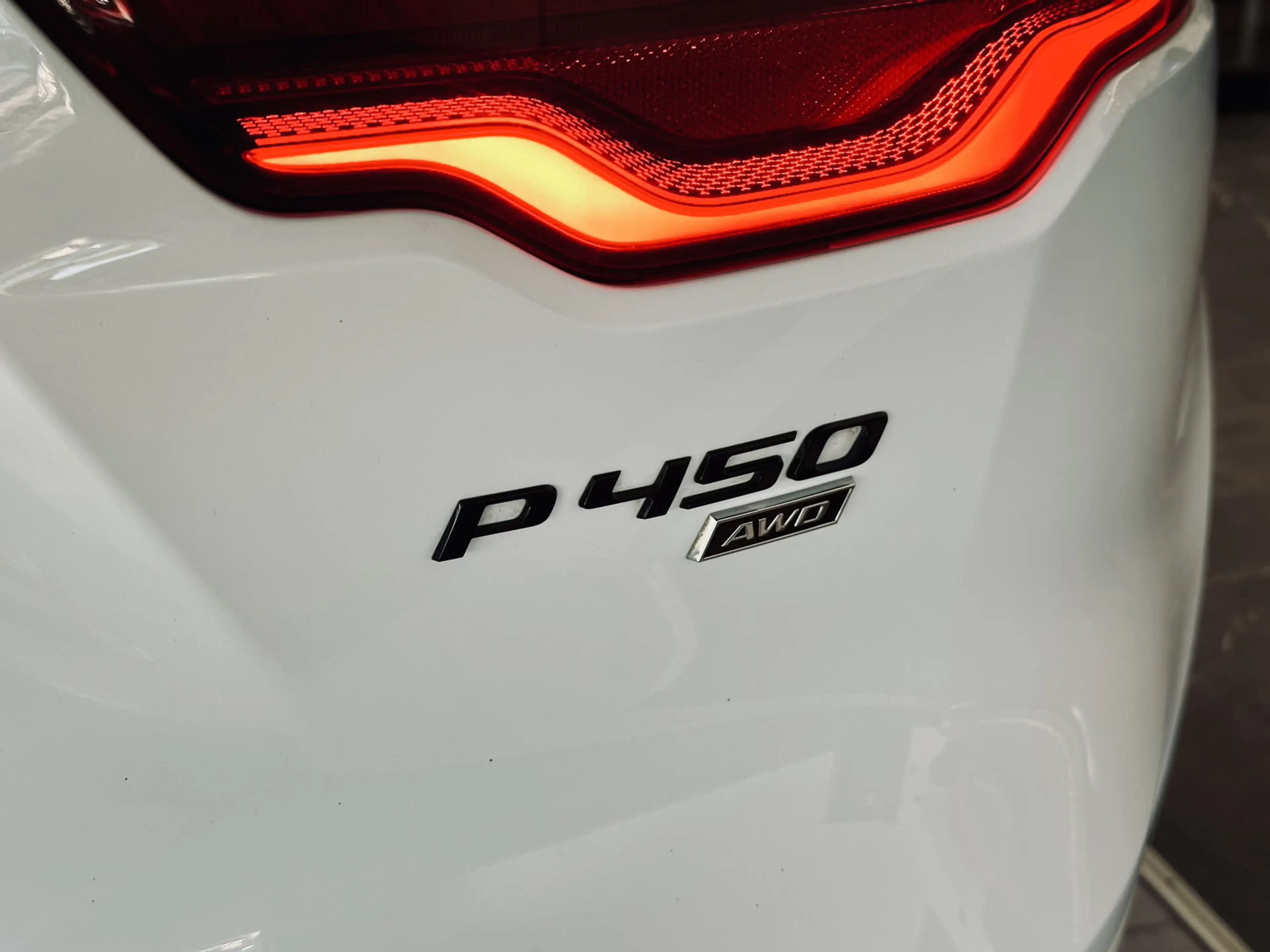 Jaguar F-Type 5.0 V8 R-Dynamic AWD Cabriolet — photo 12