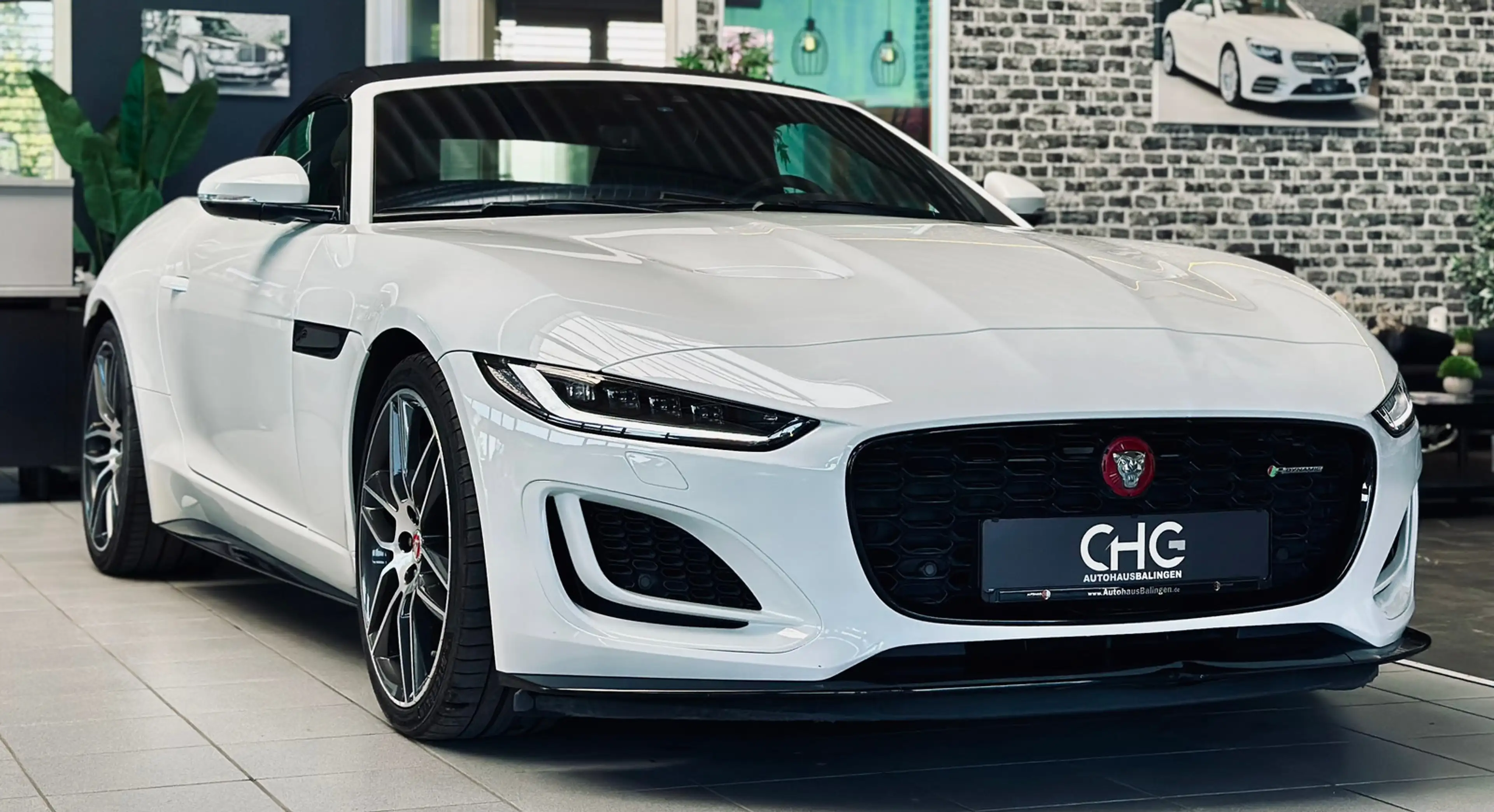 Jaguar F-Type 5.0 V8 R-Dynamic AWD Cabriolet