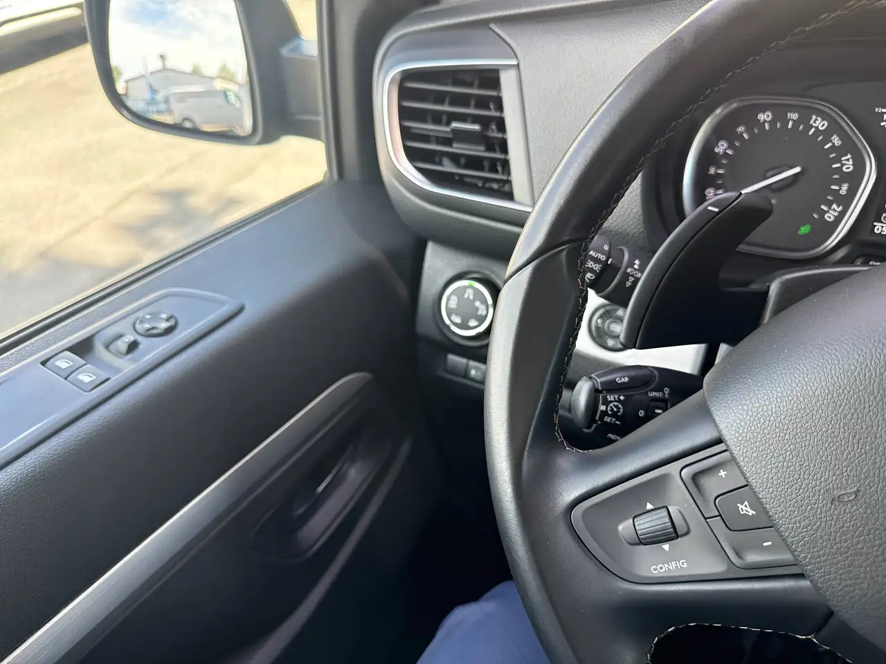 Opel Zafira Life IRMSCHER 2.0 CDTi M (L2) Automatik (AHK*6xSITZER*PANODACH), миниатюра 17