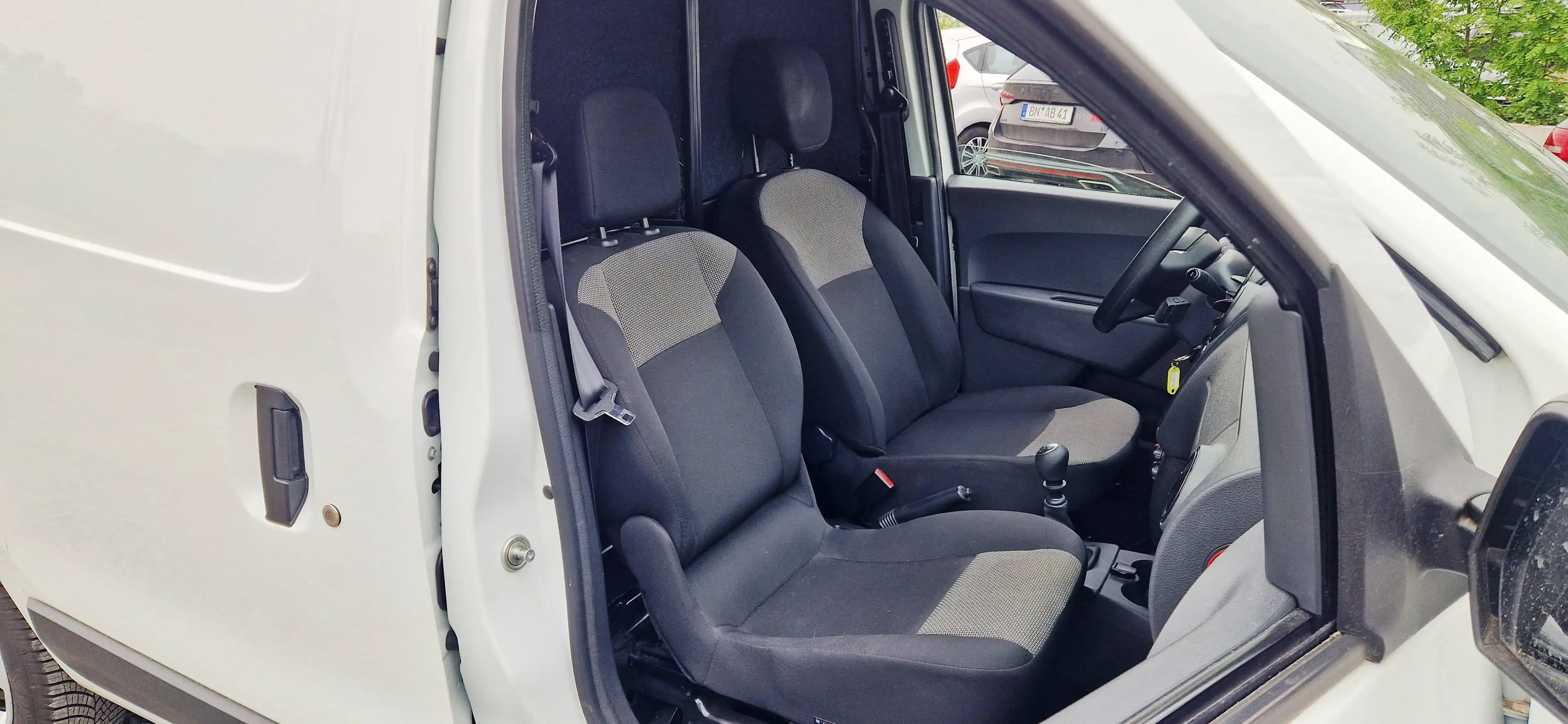 Dacia Dokker Comfort/2 Schiebetüren/Navi/PDC/Tempomat/Klima/Finanzierung ab 6,99%/ — photo 13