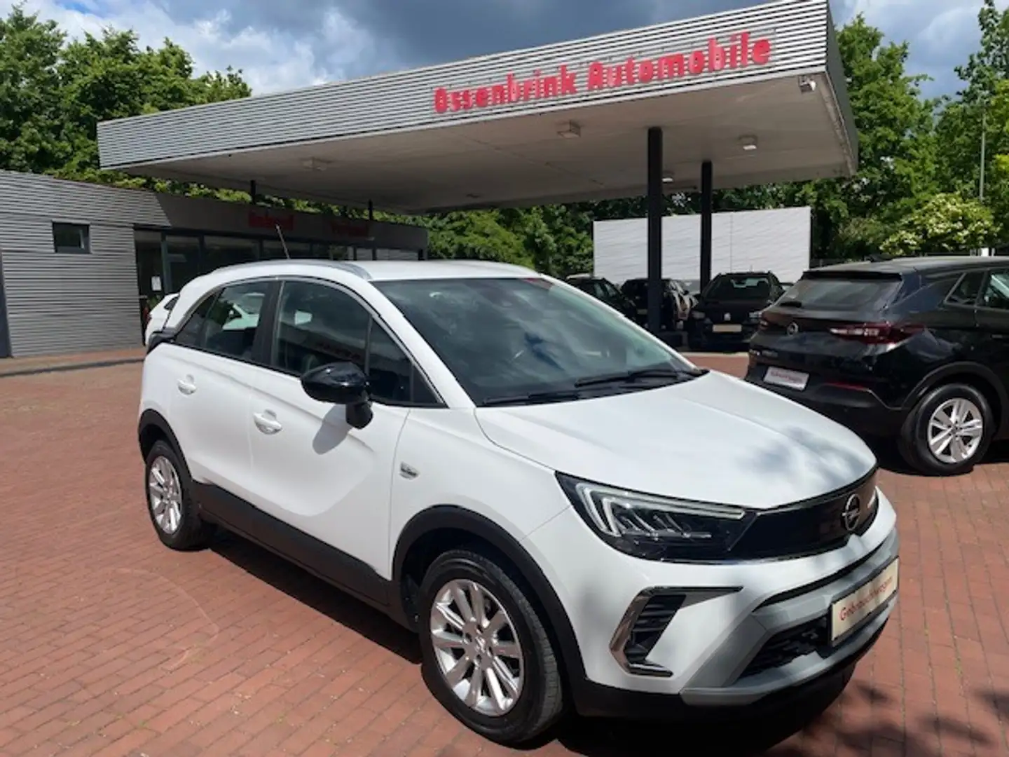 Opel Crossland X 1,6 *Navi*SHZ*PDC*Tempomat*LED*DAB+* Weiß - 1