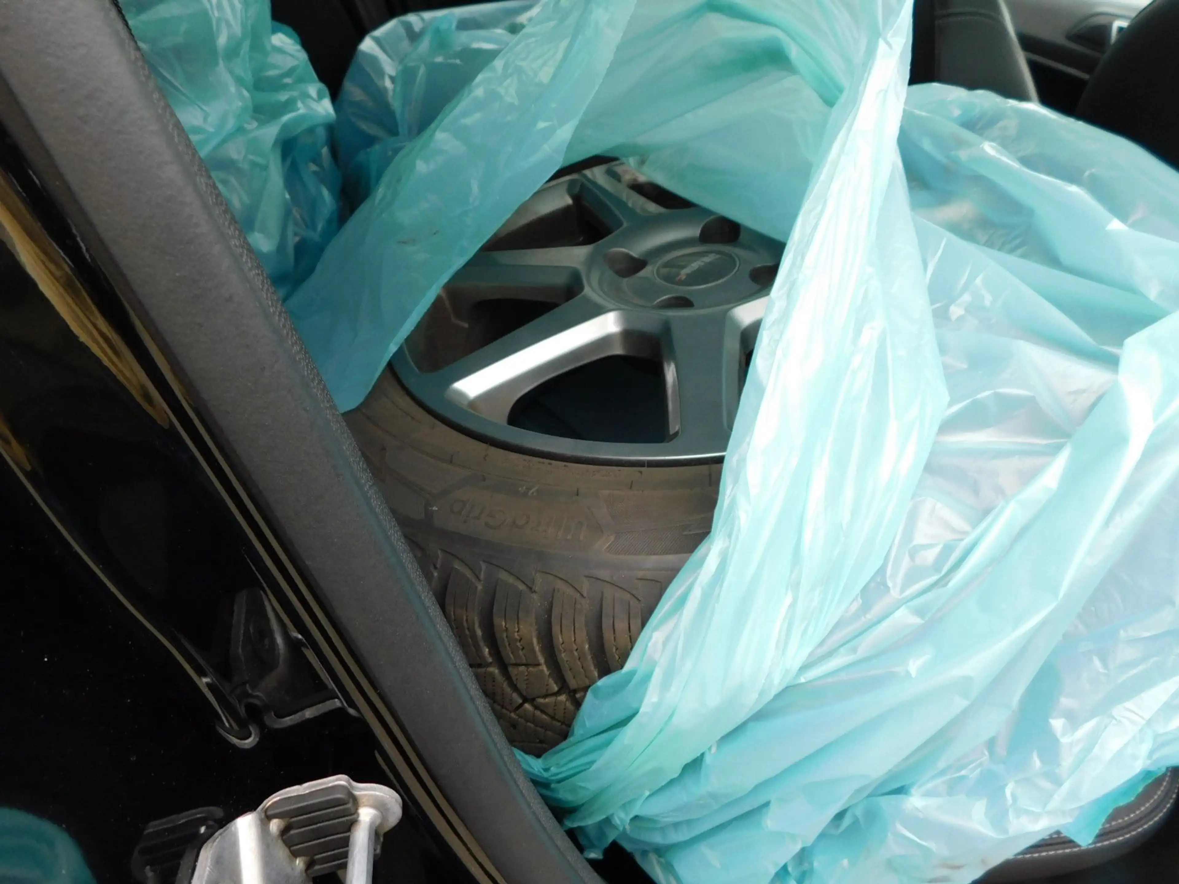 Ford EcoSport ST-Line — photo 13