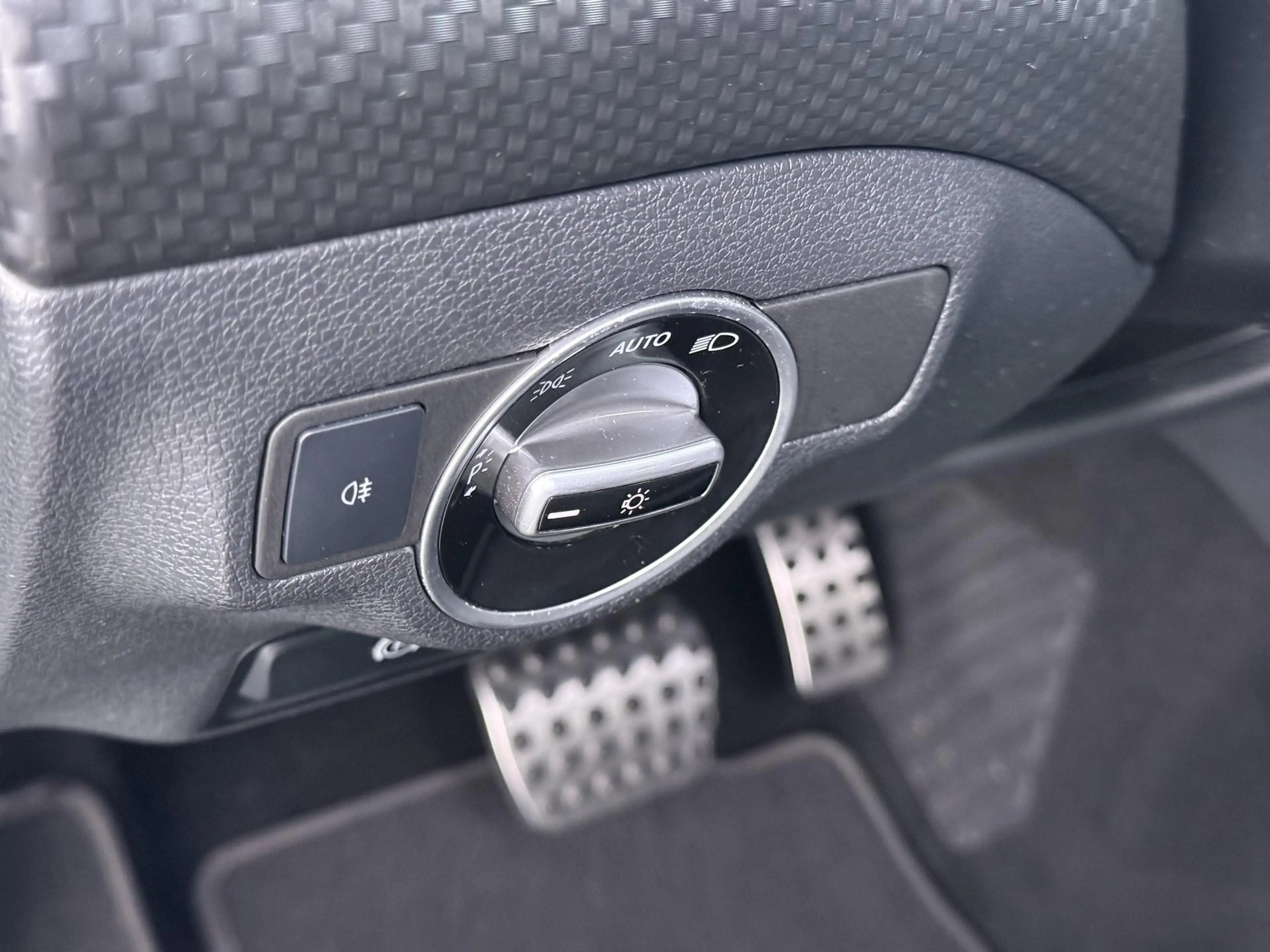 Mercedes-Benz A 180 Ambition AMG | NL Auto | Navigatie | Stoelverwarmi — photo 14