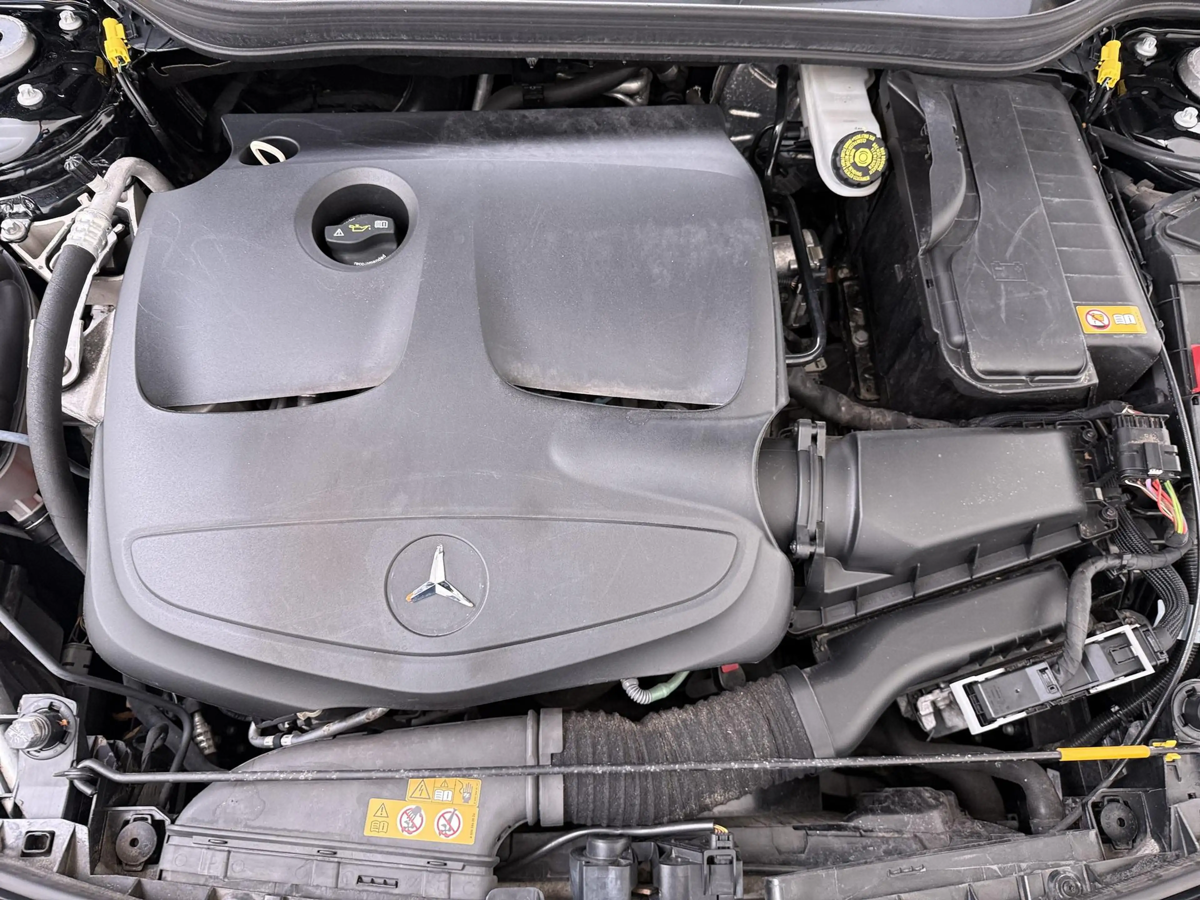 Mercedes-Benz A 180 Ambition AMG | NL Auto | Navigatie | Stoelverwarmi — photo 10