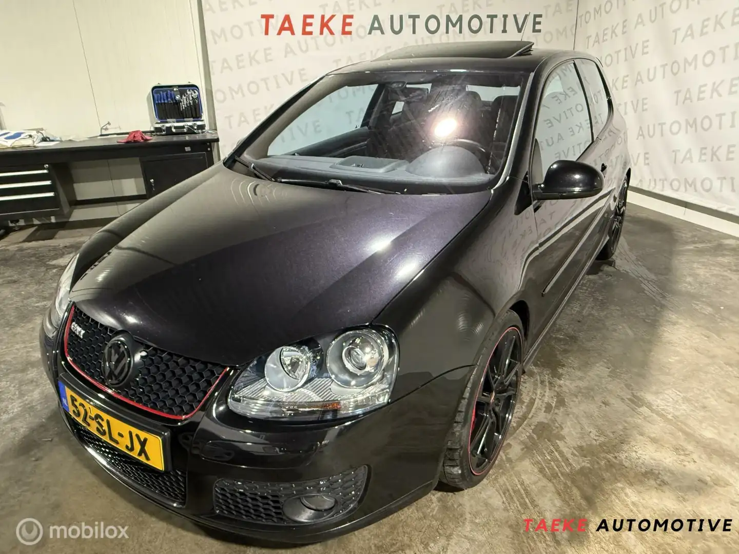 Volkswagen Golf GTI 2.0 TFSI AUT/Clima/Cruise/Dakje Černá - 1