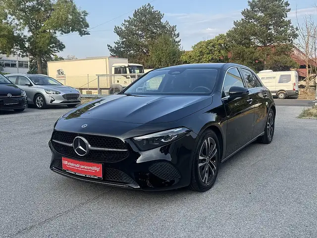 Mercedes-Benz A 200 d Aut. / VIRTUAL COCKPIT / AMBIENTE / DRIVING A...