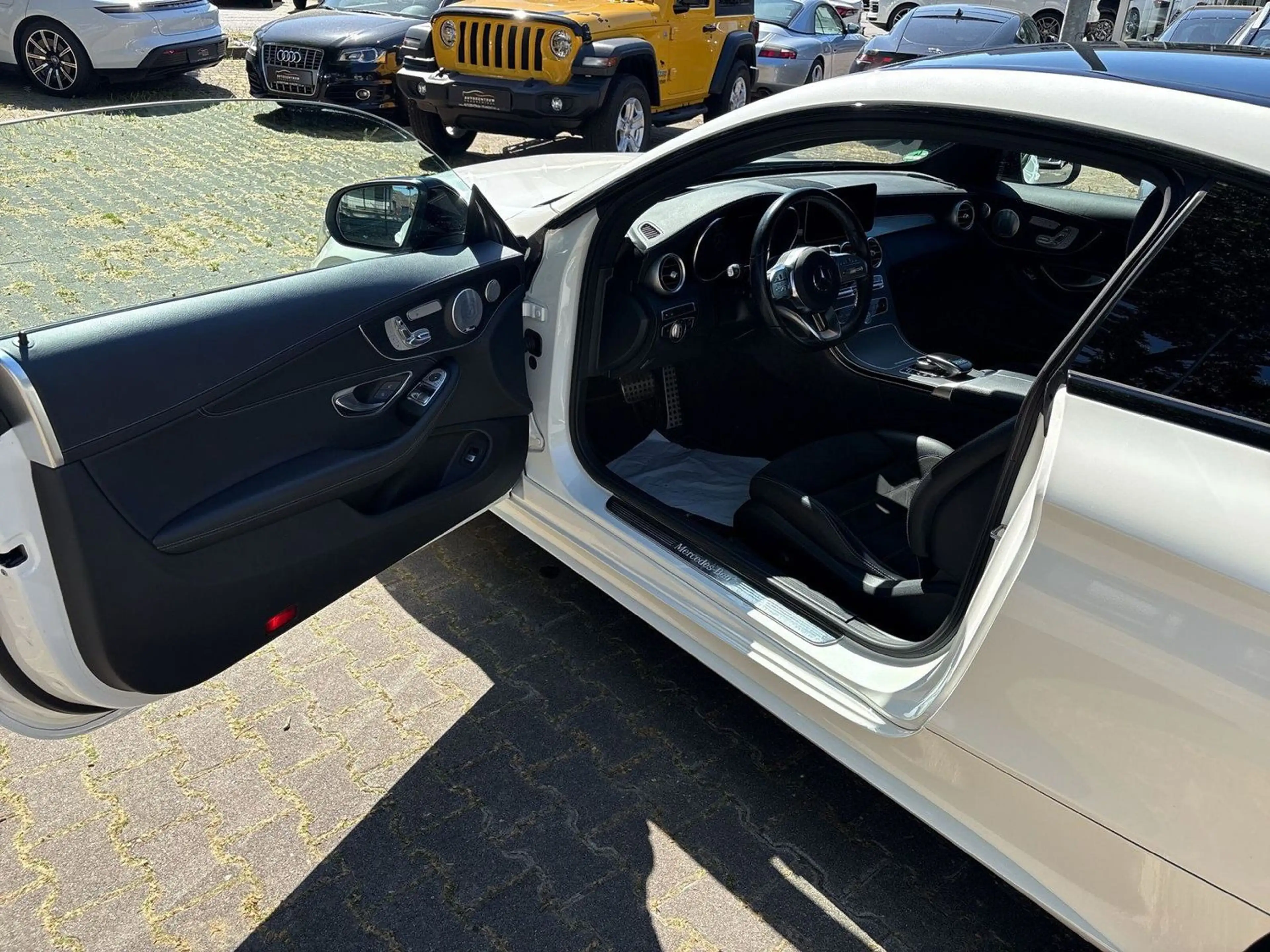 Mercedes-Benz C 400 4Matic BURM HEAD UP PANO 360 MEMORY — photo 5