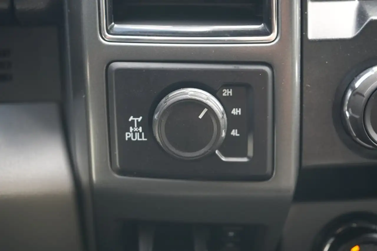 Ford F 350 снимка Ford F 350