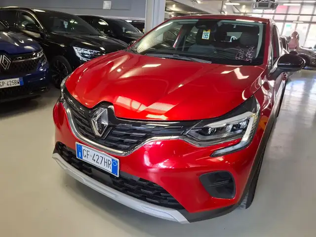 2021 Renault Captur in Red for sale