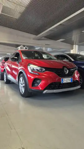 Renault Captur view 3