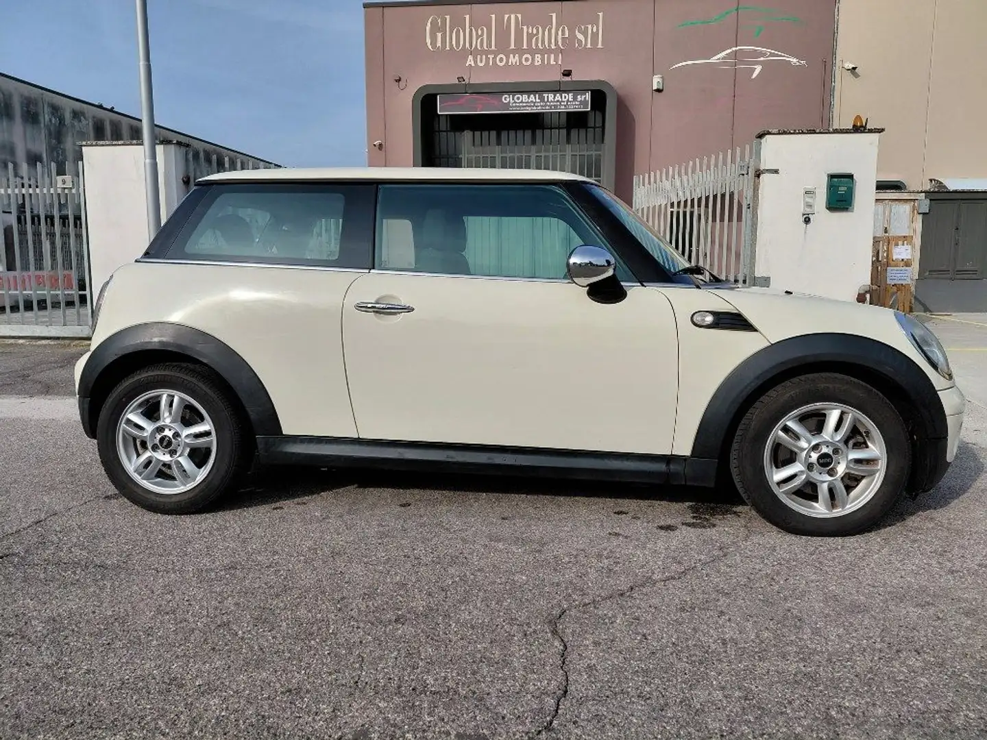 MINI One 1.4 16V One (55kW) Neo Patentati Weiß - 2