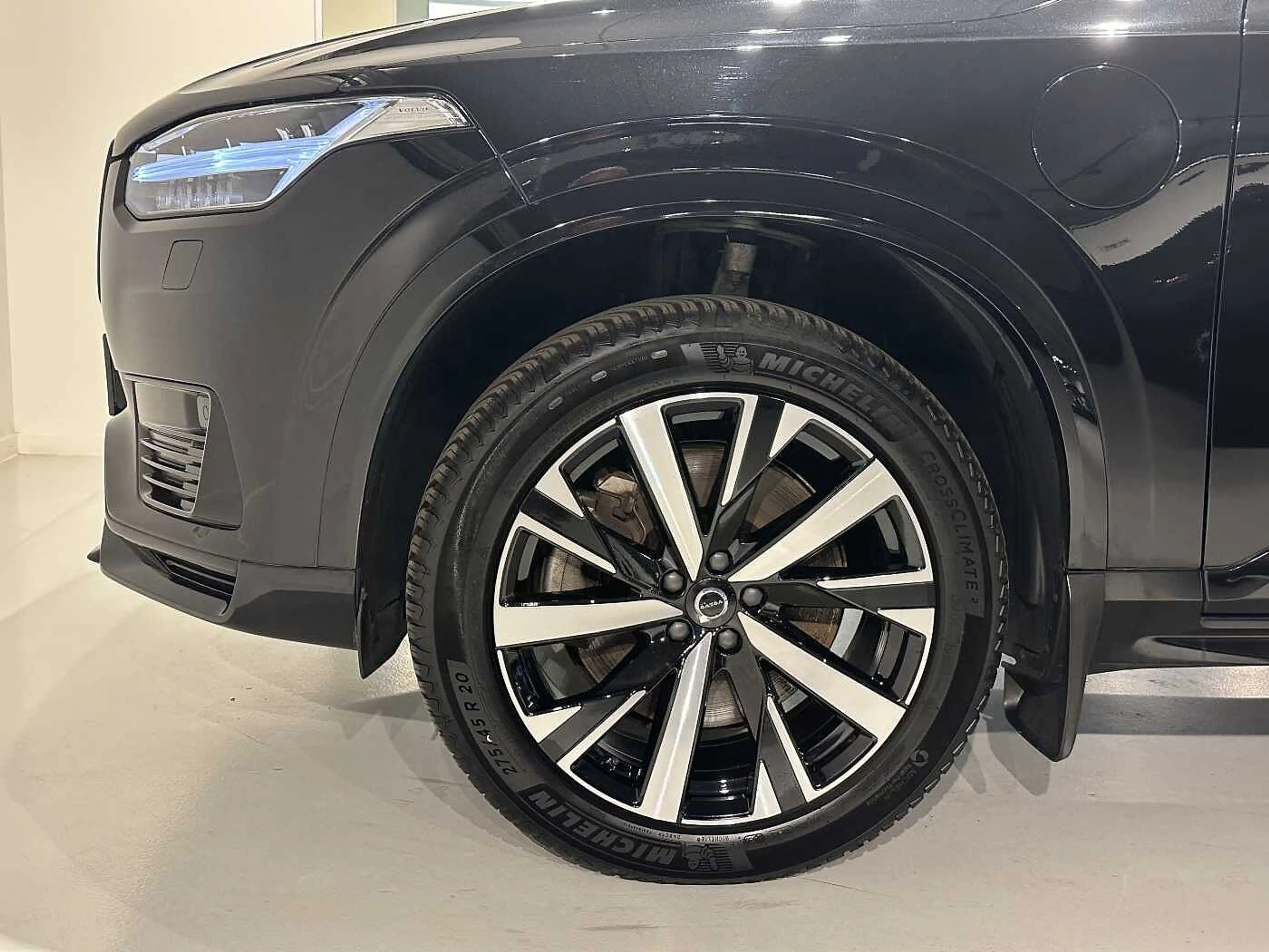 Volvo XC90 T8 Recharge Dark Plus + electr trekhaak — photo 3