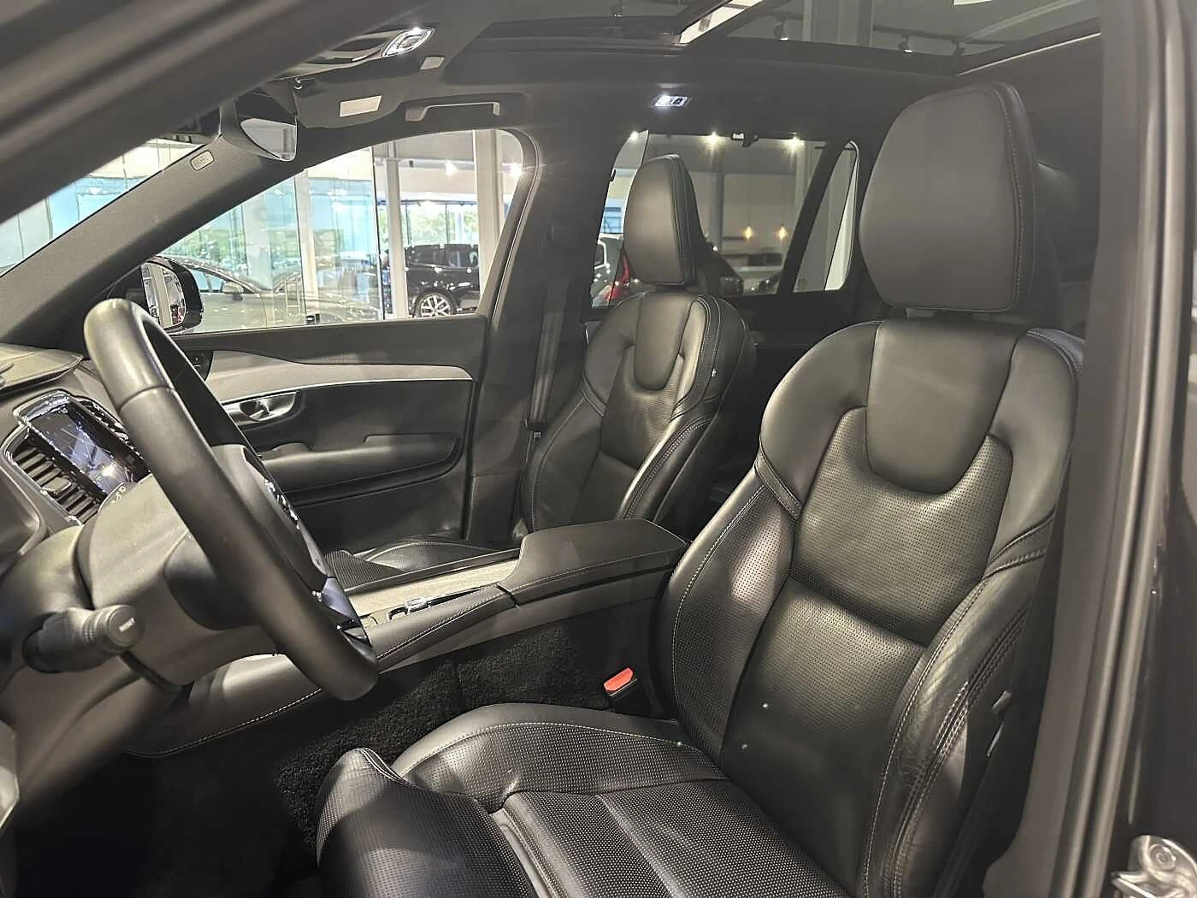 Volvo XC90 T8 Recharge Dark Plus + electr trekhaak — photo 5