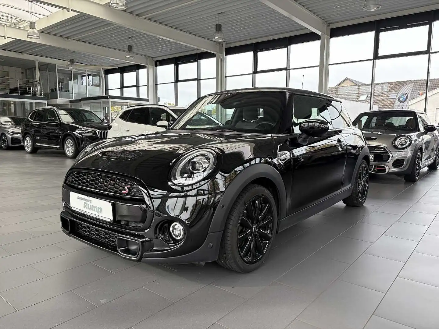 MINI Cooper S Pano/H&K /Navi/Autom. S Schwarz - 1