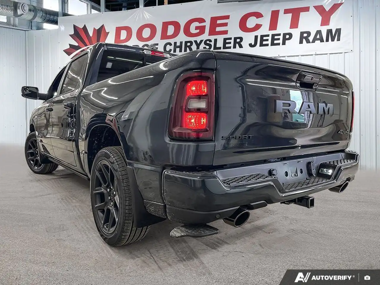 RAM 1500 снимка RAM 1500