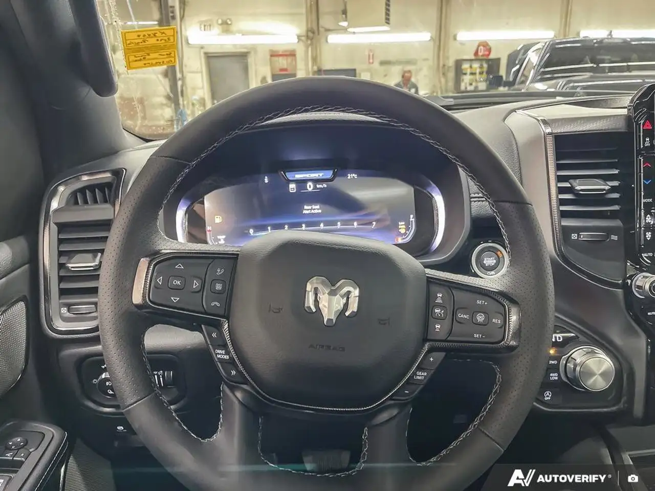 RAM 1500 снимка RAM 1500