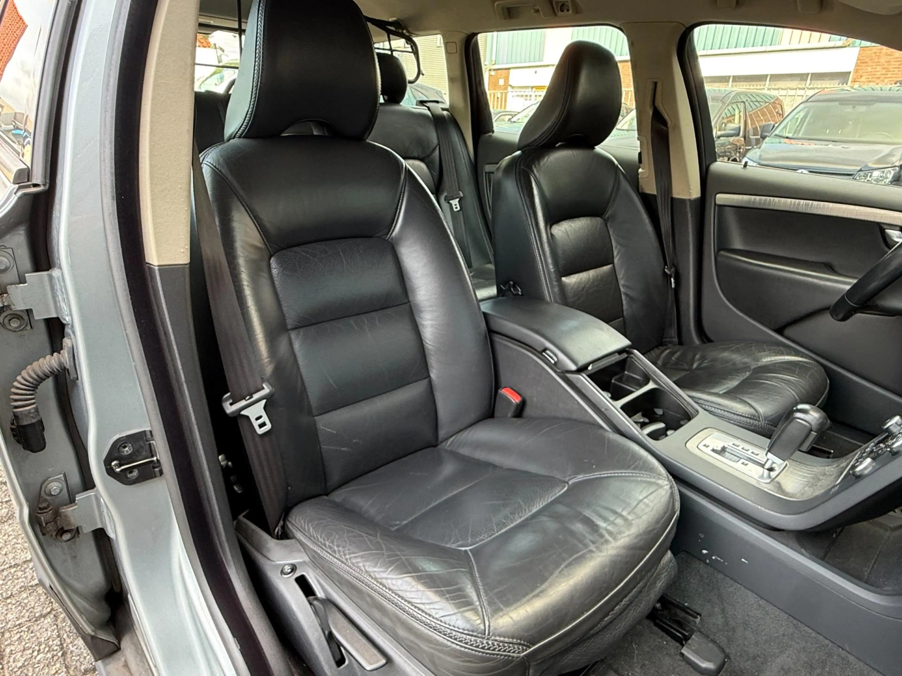 Volvo XC70 3.2 Momentum APK/NAP/NAVI/LEER/TREKHAAK — photo 15