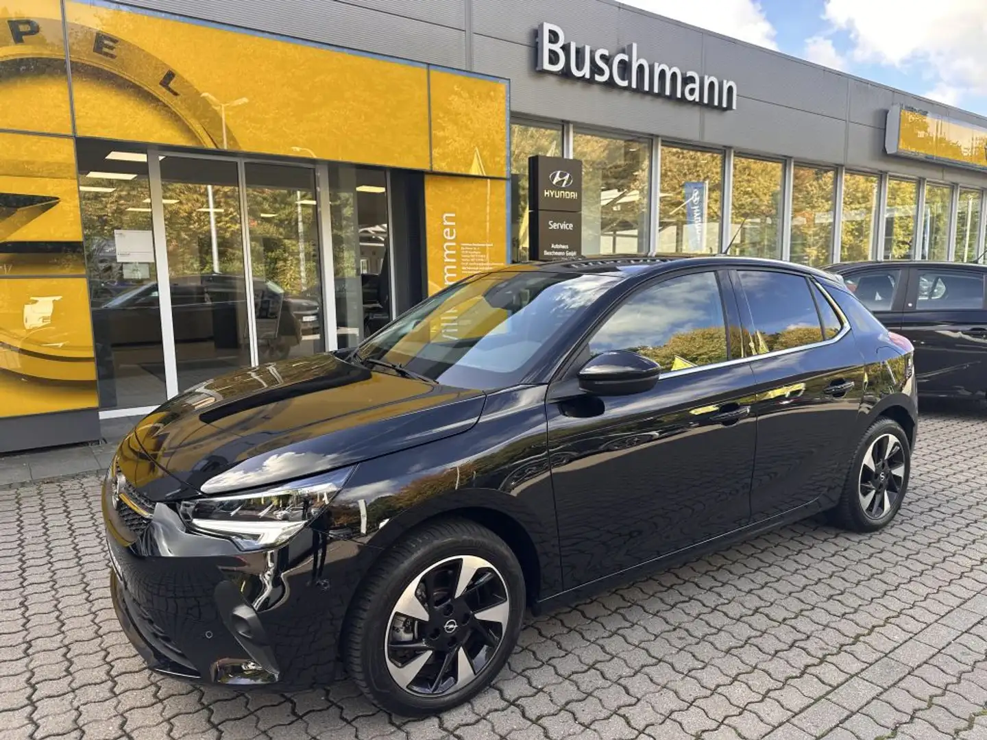 Opel Corsa-e Elegance Elegance +NAVI+RFK+11KW OBC+ Schwarz - 1