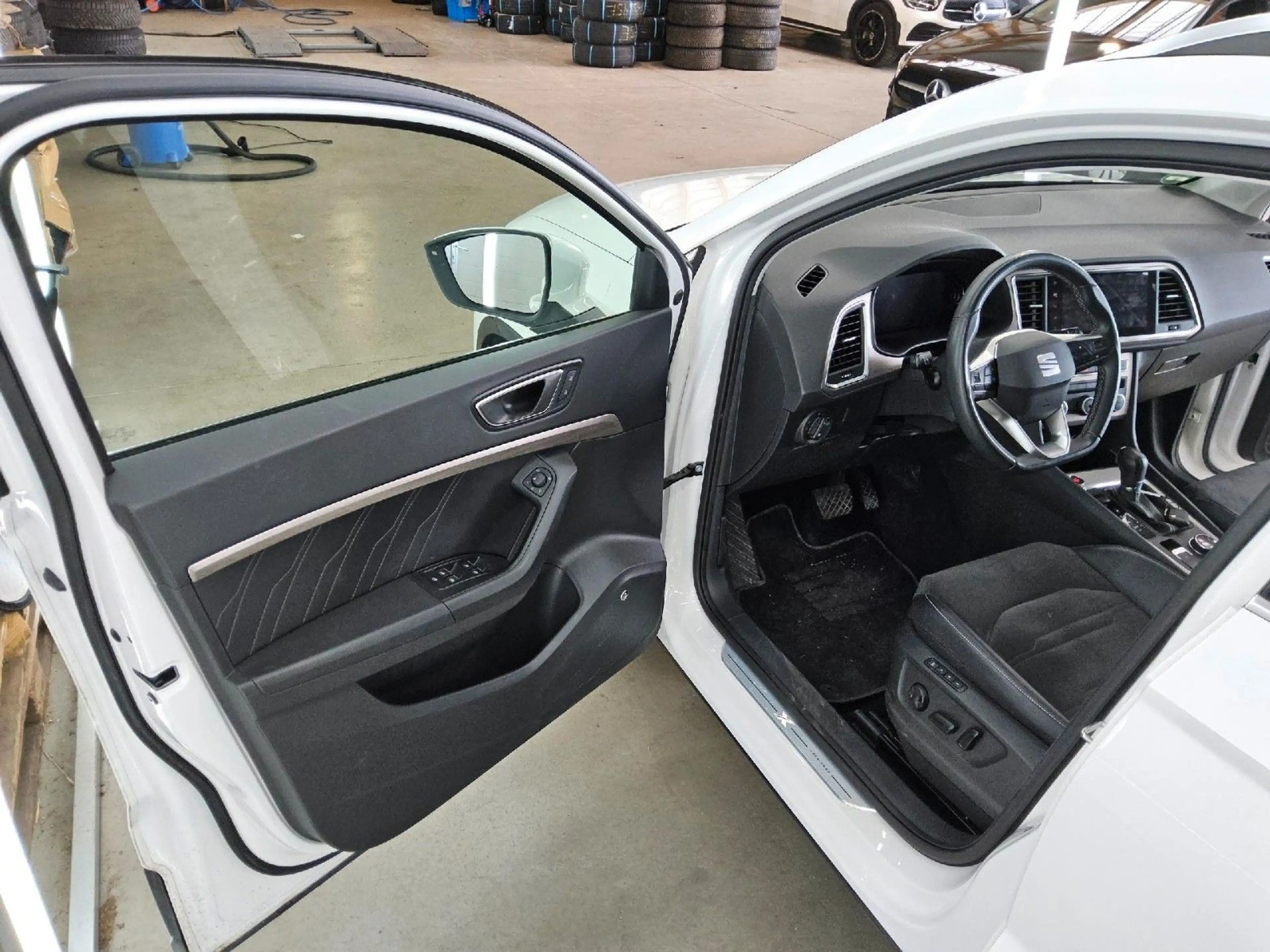 SEAT Ateca Xperience 2.0 TDI DSG | AHK | SD | LED — photo 13