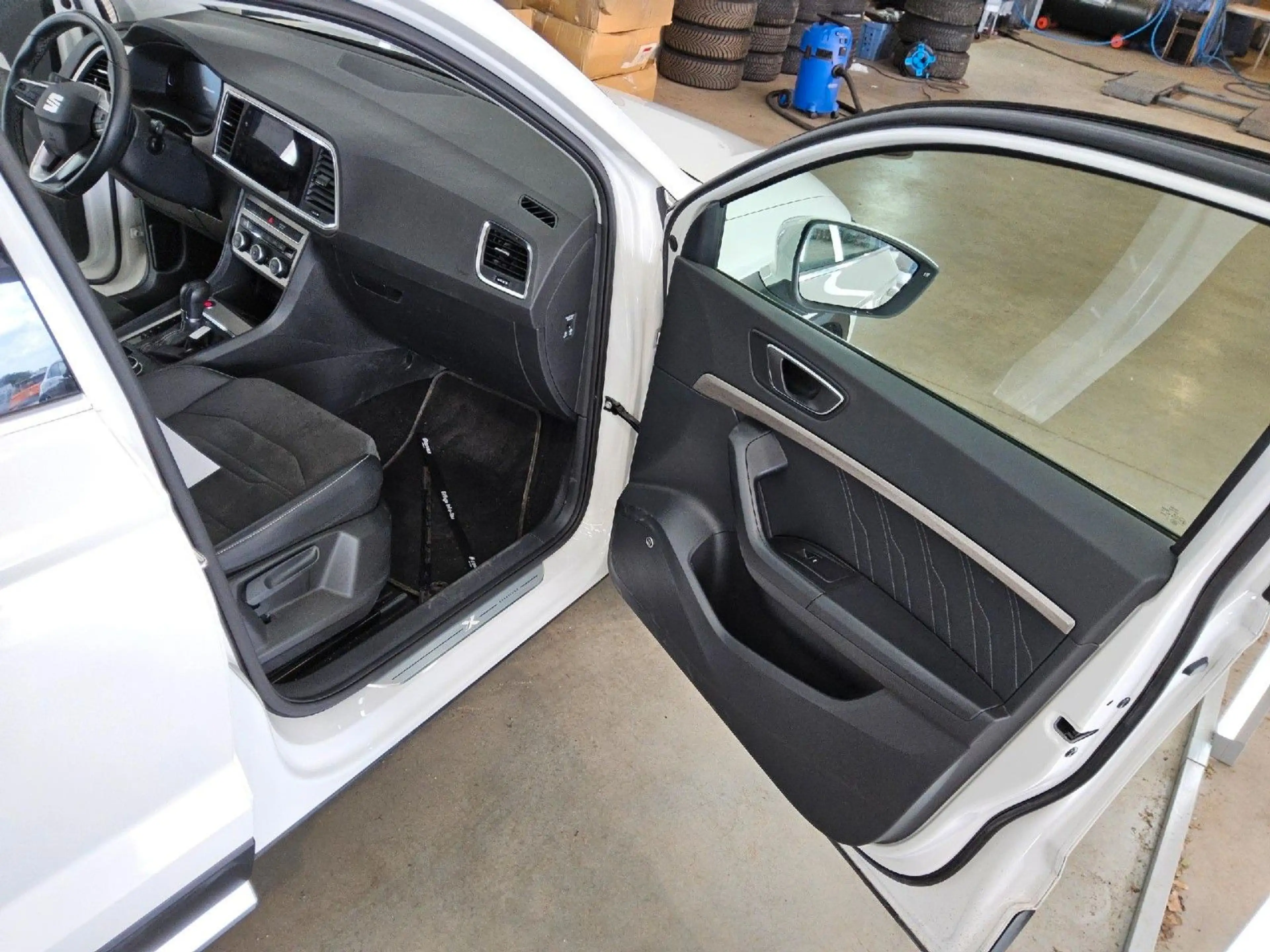 SEAT Ateca Xperience 2.0 TDI DSG | AHK | SD | LED — photo 8