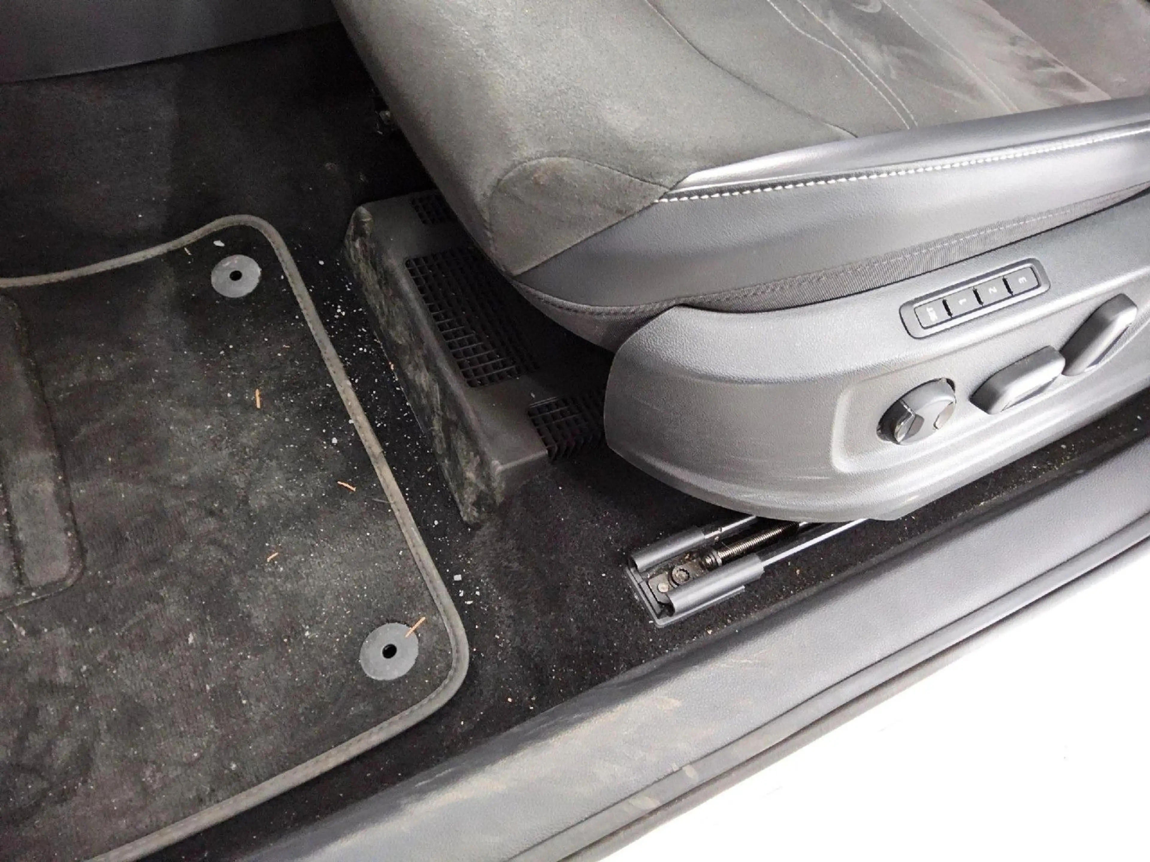 SEAT Ateca Xperience 2.0 TDI DSG | AHK | SD | LED — photo 14